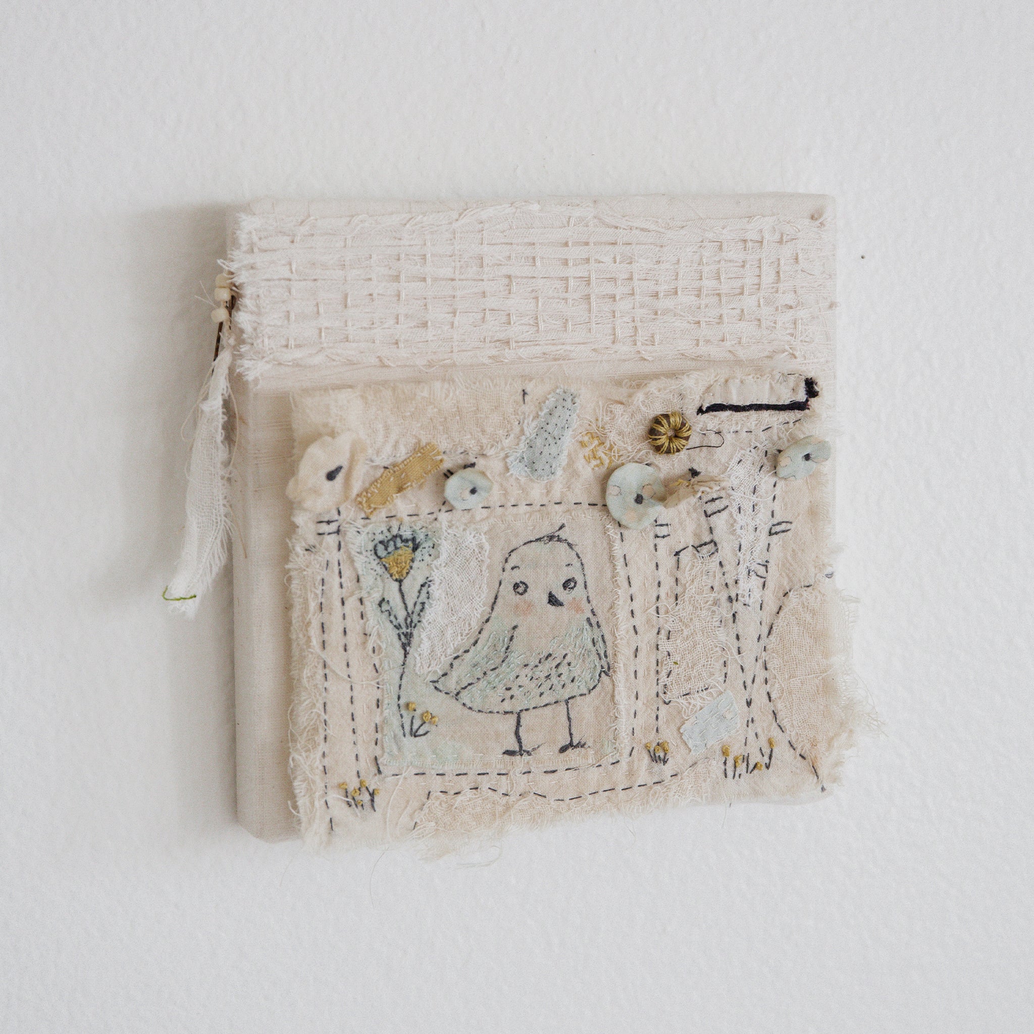 Hutch Studio Birds the Word Fabric Art Collection - No Word From The Bird | Wall Decor, Home Decor, Living Room & Bedroom Art