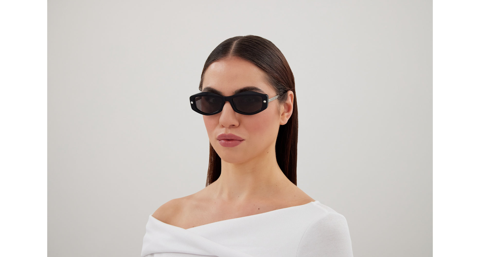 Alexander McQueen AM0482S Designer Sunglasses - Luxury UV Protection for Men & Women - Perfect for Travel, Beach & Outdoor Activities