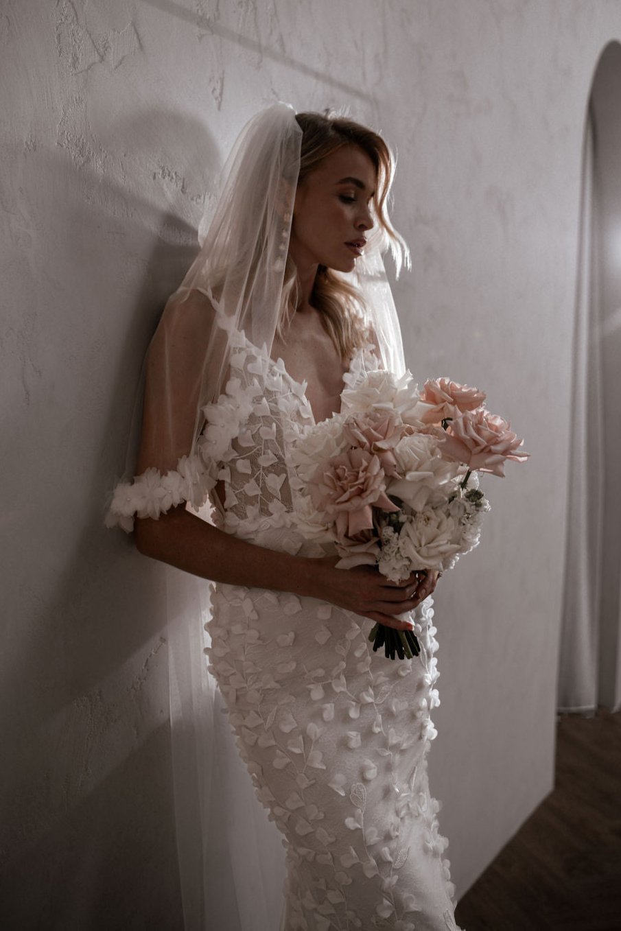Fay Veil - Elegant Bridal Wedding Veil for Women | Perfect for Church Ceremony, Photoshoot & Special Occasions