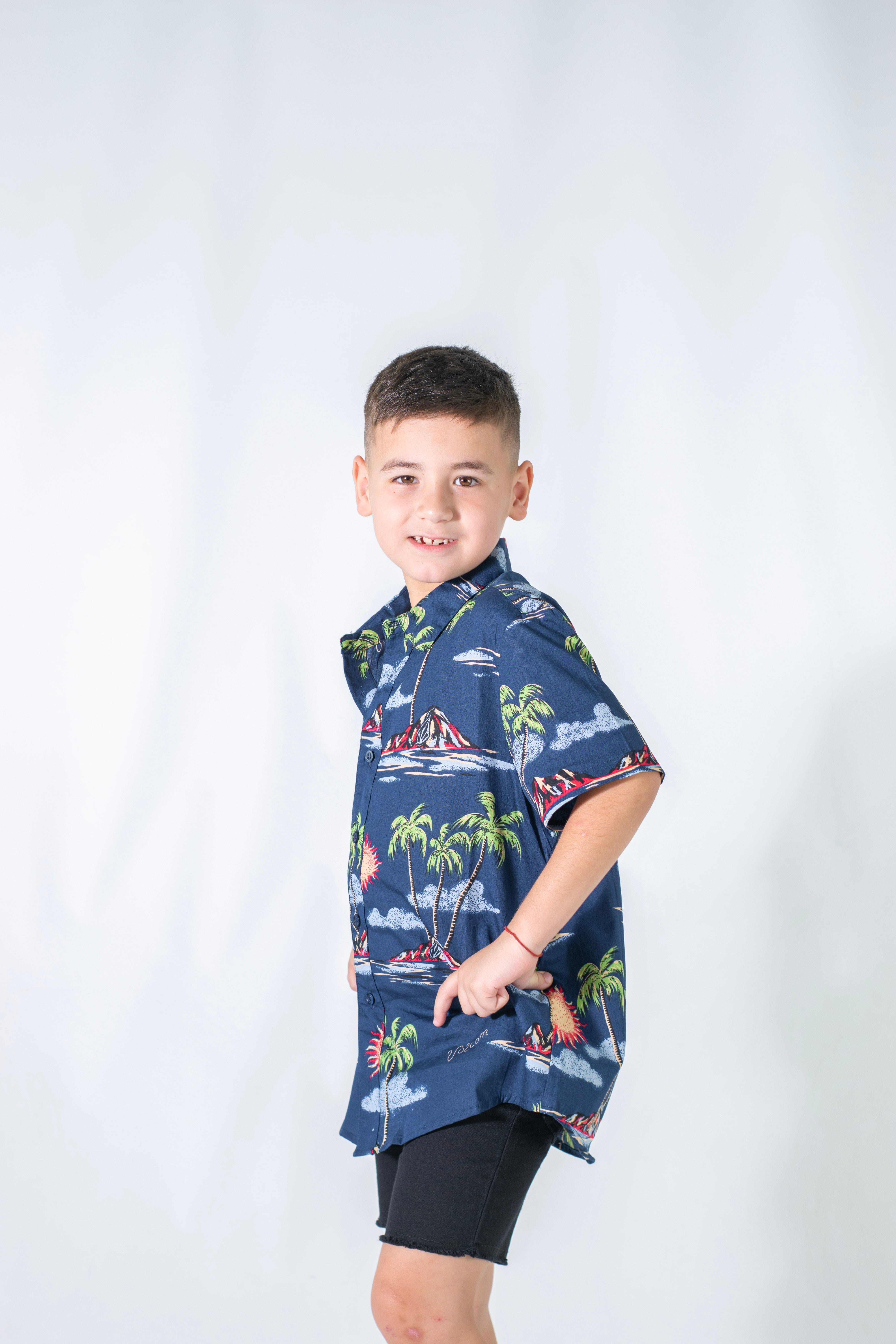 Volcom Kids MC Island Time Short Sleeve T-Shirt - Comfortable & Stylish Boys & Girls Tee for Beach, Surf & Summer Fun