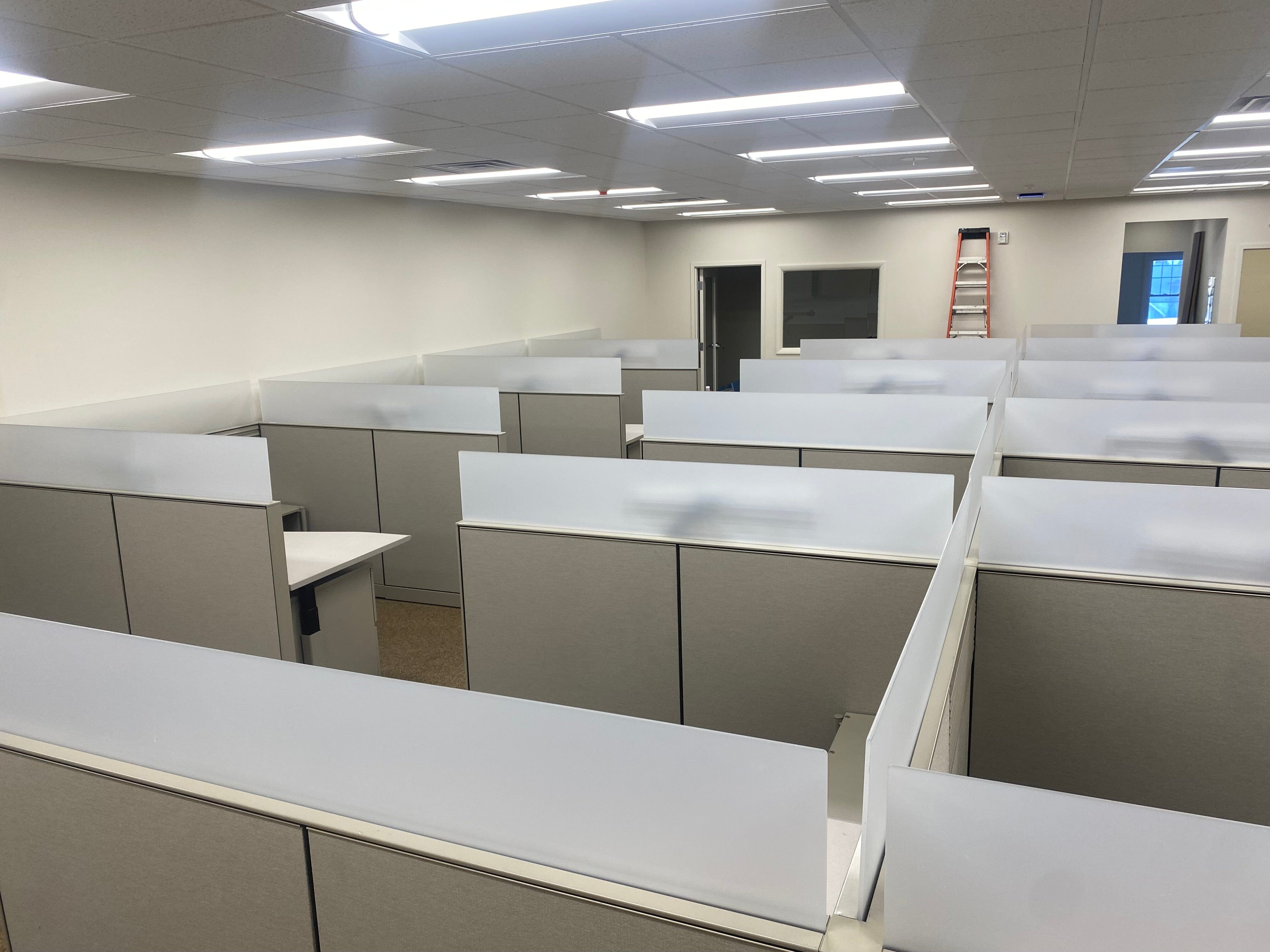 Premium Used Herman Miller Cubicles for Office & Workspace - High-Quality Refurbished Office Partitions & Workstations