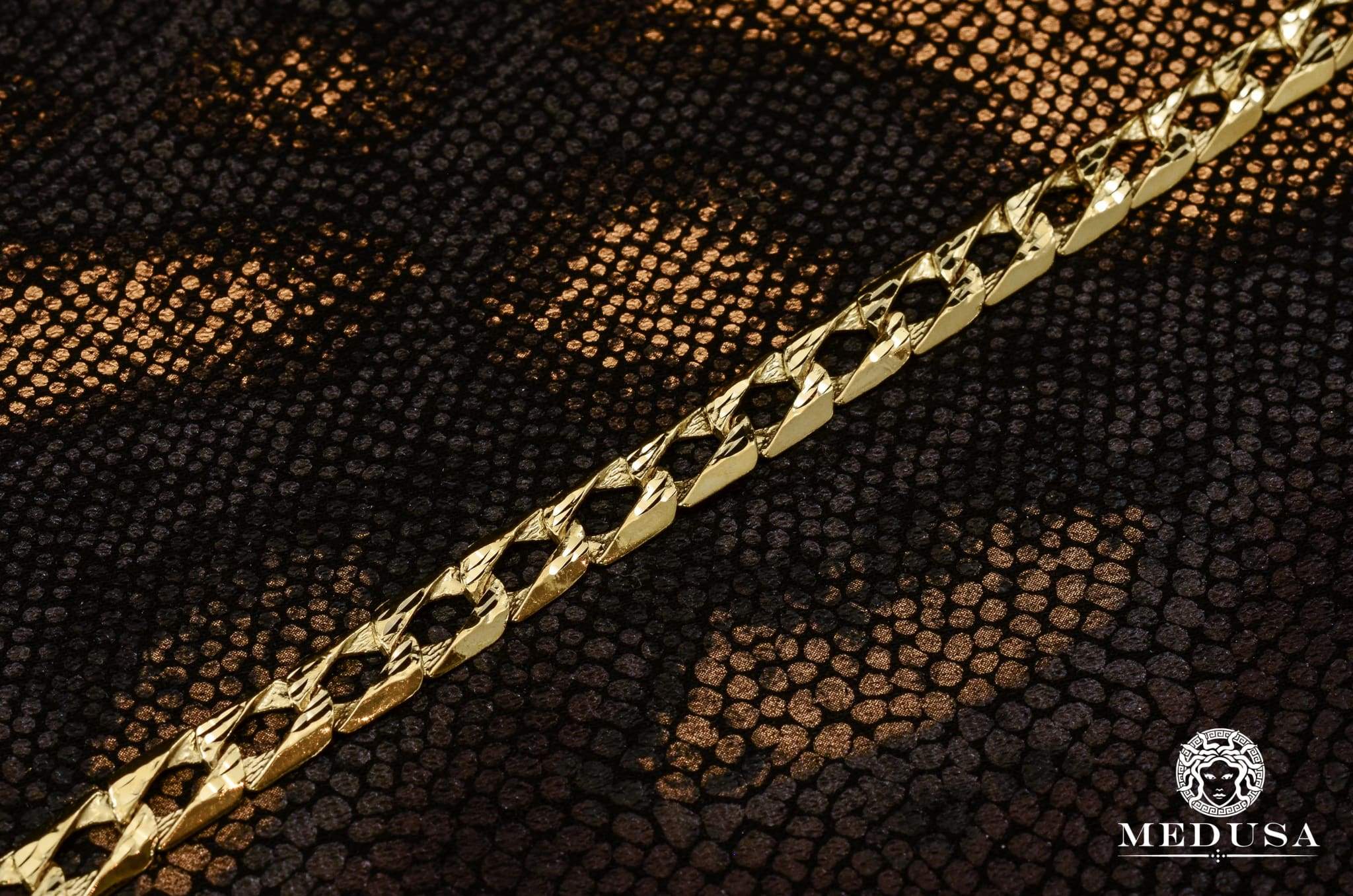 8mm Mesh Ma68 - Durable and Breathable Fabric for Outdoor Gear, Sports Apparel, and DIY Projects - Perfect for Camping, Hiking, and Crafting