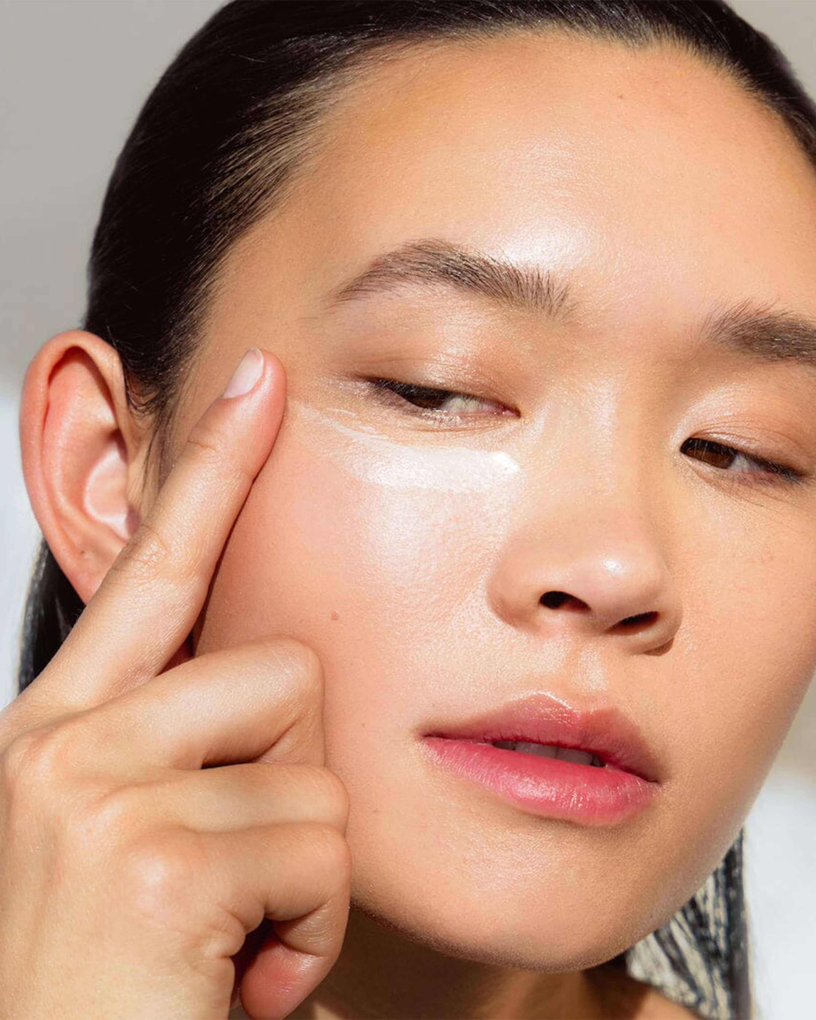 Brightening Eye Cream for Dark Circles & Puffiness - Anti-Aging Under Eye Treatment for Wrinkles & Fine Lines - Day & Night Use for Women & Men