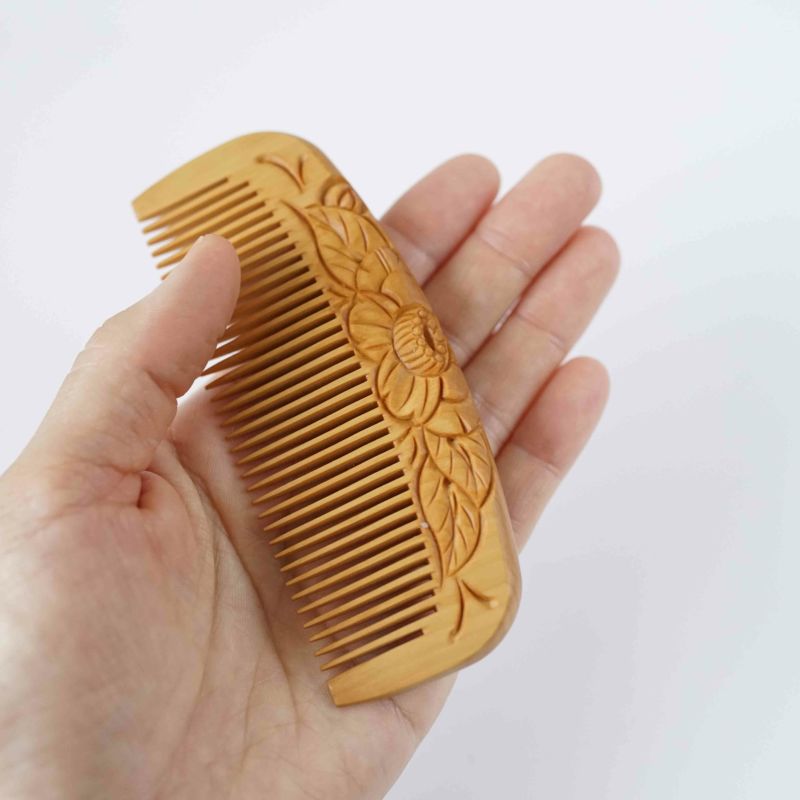 Handmade Japanese Tsuge (Boxwood) Comb with Linen Case - Traditional Kyoto Hair Accessory for Women & Men | Perfect for Styling, Detangling & Gift Giving