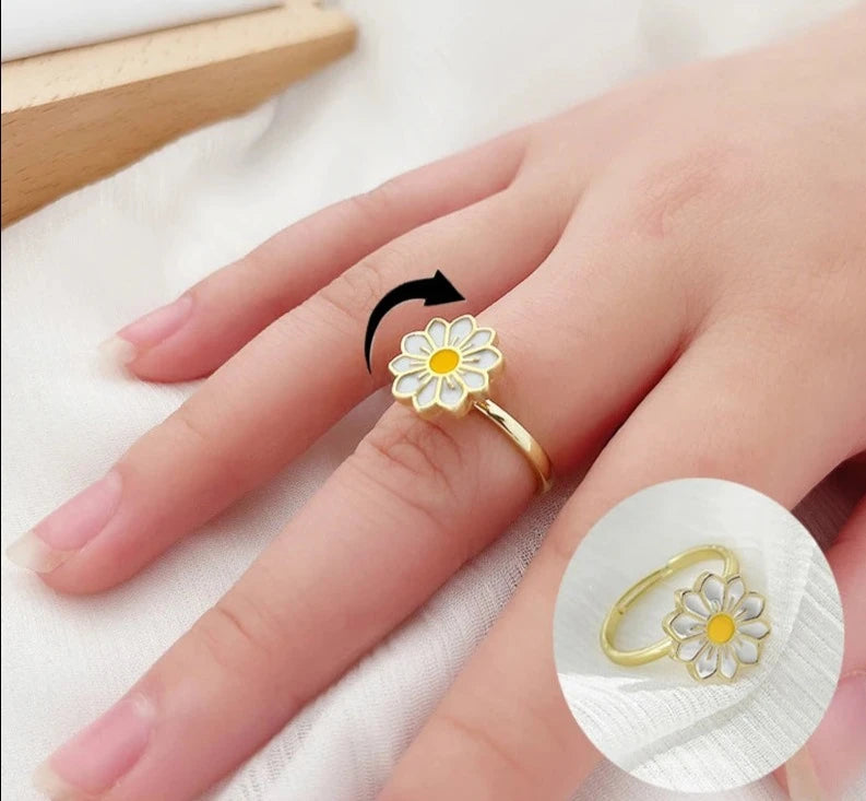 Anxiety Relief Ring with Daisy Flower & Butterfly Design - Stress Relief Jewelry for Women - Perfect for Anxiety, Meditation & Everyday Wear