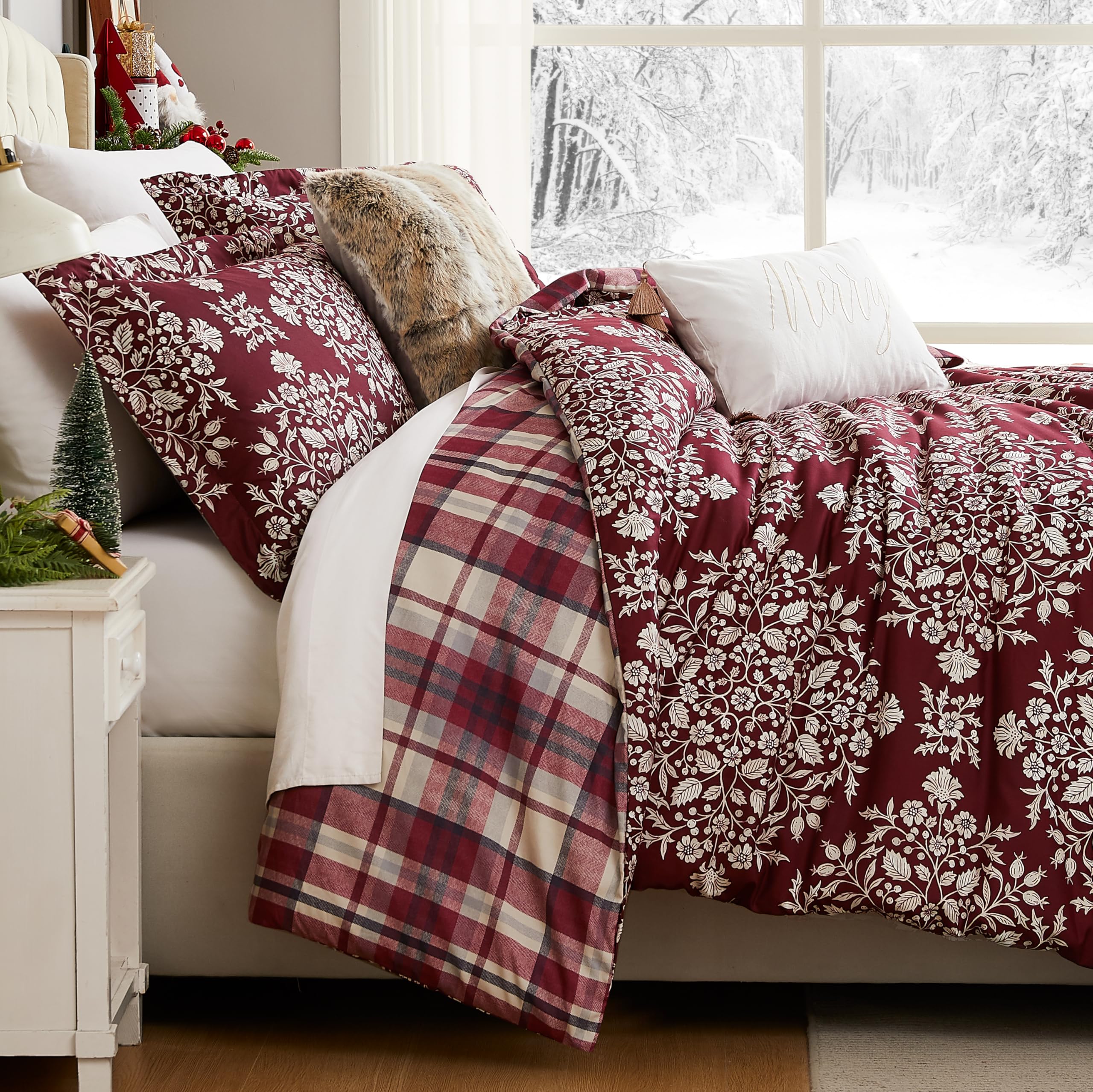 Southshore Fine Living 5-Piece Christmas Comforter Set - Reversible Full/Queen Bedding with Throw Pillow & Shams | Red Plaid & Holly Holiday Design | Perfect for Festive Bedroom Decor & Winter Home Styling