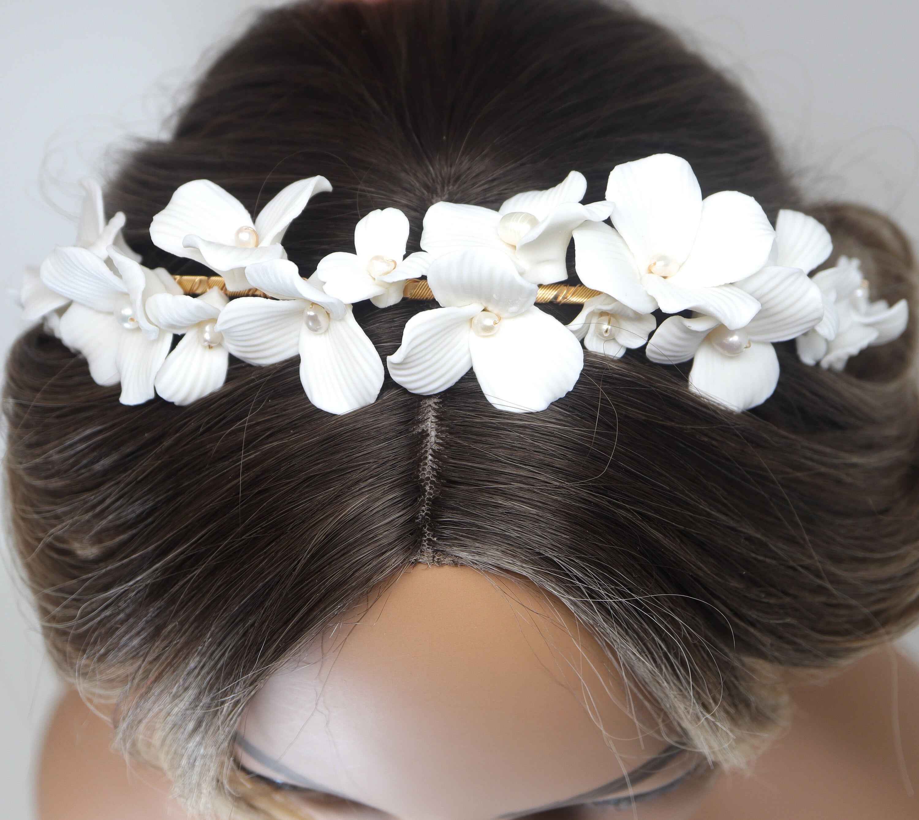 Elegant Freshwater Pearl Porcelain Ceramic White Flower Bridal Headband - Delicate Hair Vine for Weddings, Prom & Special Occasions
