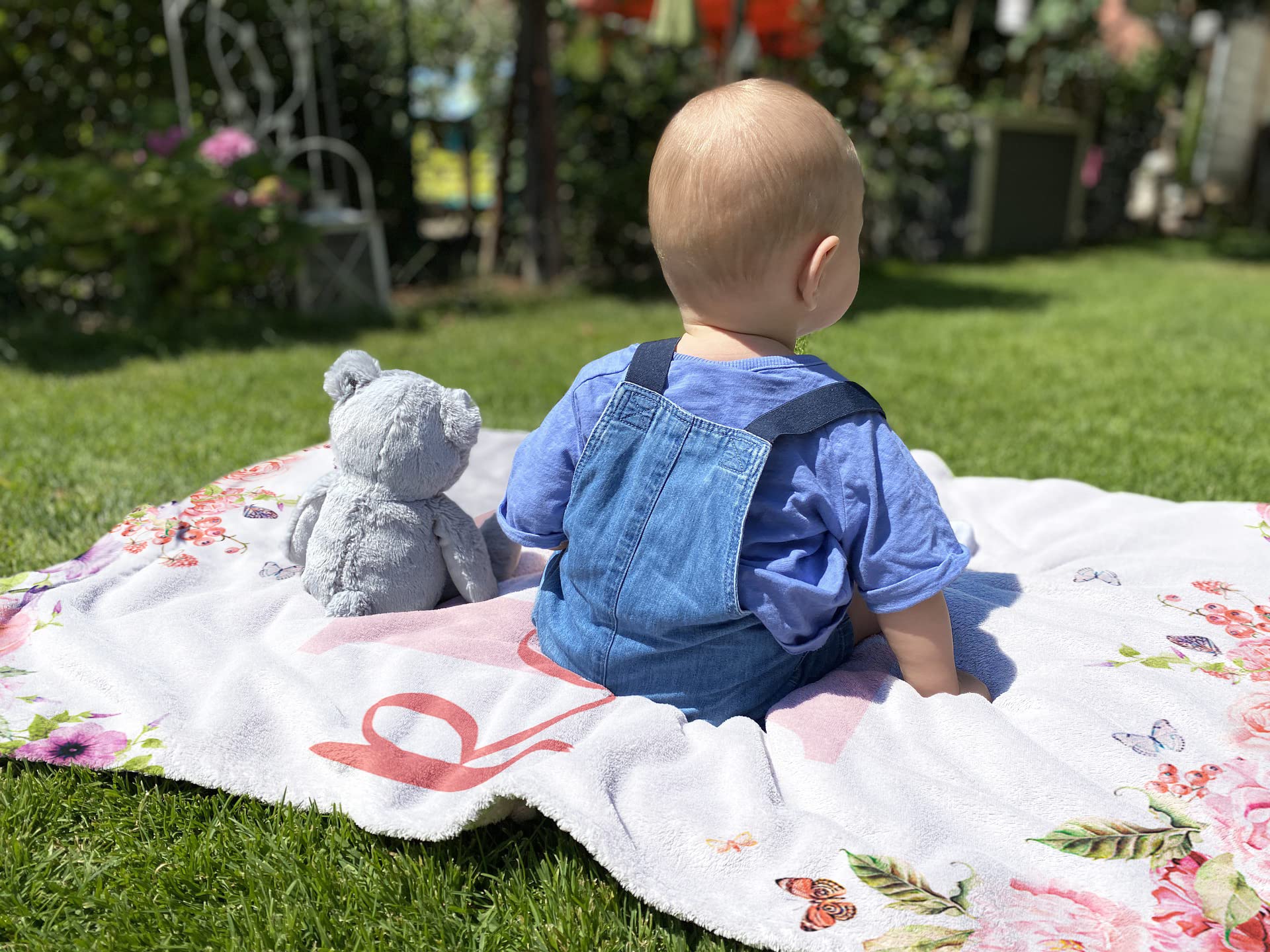 Personalized Yoke Style Baby Blankets for Girls & Boys - Custom Name Swaddle Blanket for Newborns, Toddlers & Kids - Perfect Baby Shower & Birthday Gift - Soft & Cozy for Nursery, Travel & Snuggling