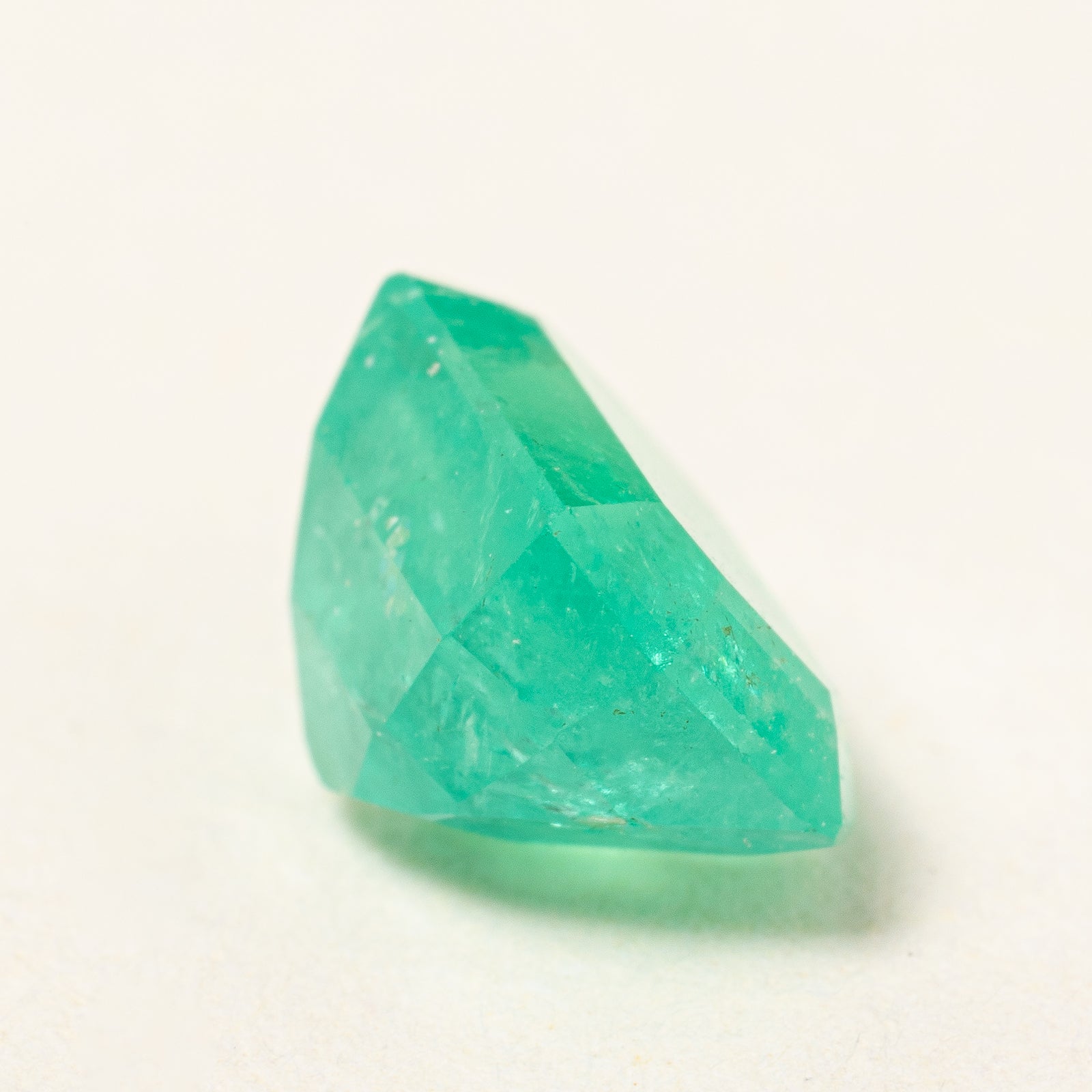 1.39ct Rectangular Step Cut Loose Emerald Gemstone for Jewelry Making - Perfect for Rings, Necklaces & Earrings