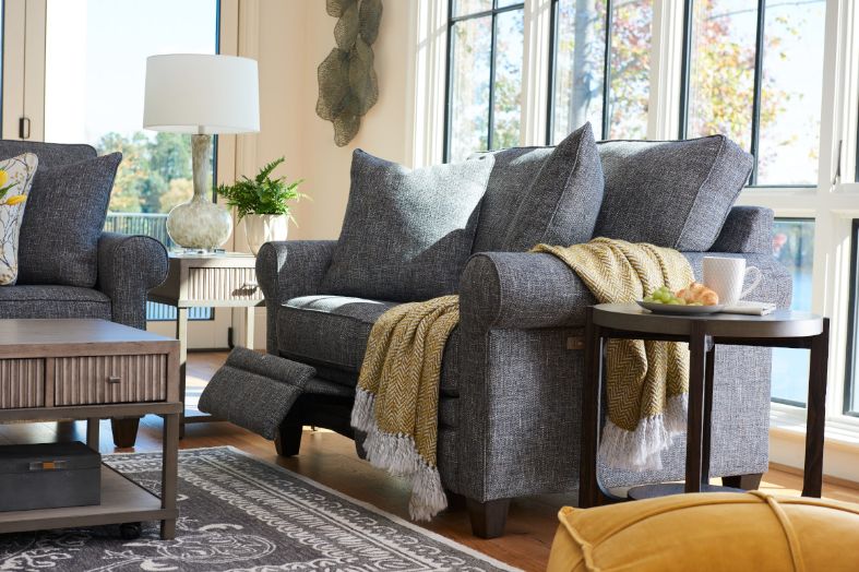 La-Z-Boy Colby Duo® Power Reclining Sofa - 2-Piece Sectional with Power Recline & Lumbar Support - Perfect for Living Room, Home Theater & Family Gatherings