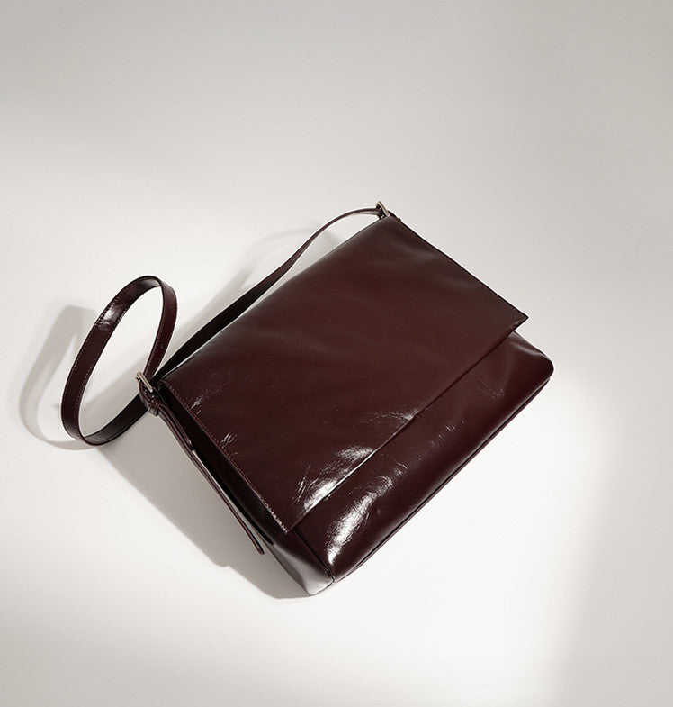 Fashionable Women's Crossbody Bag - Trendy & Lightweight Purse for Everyday Use, Travel & Shopping