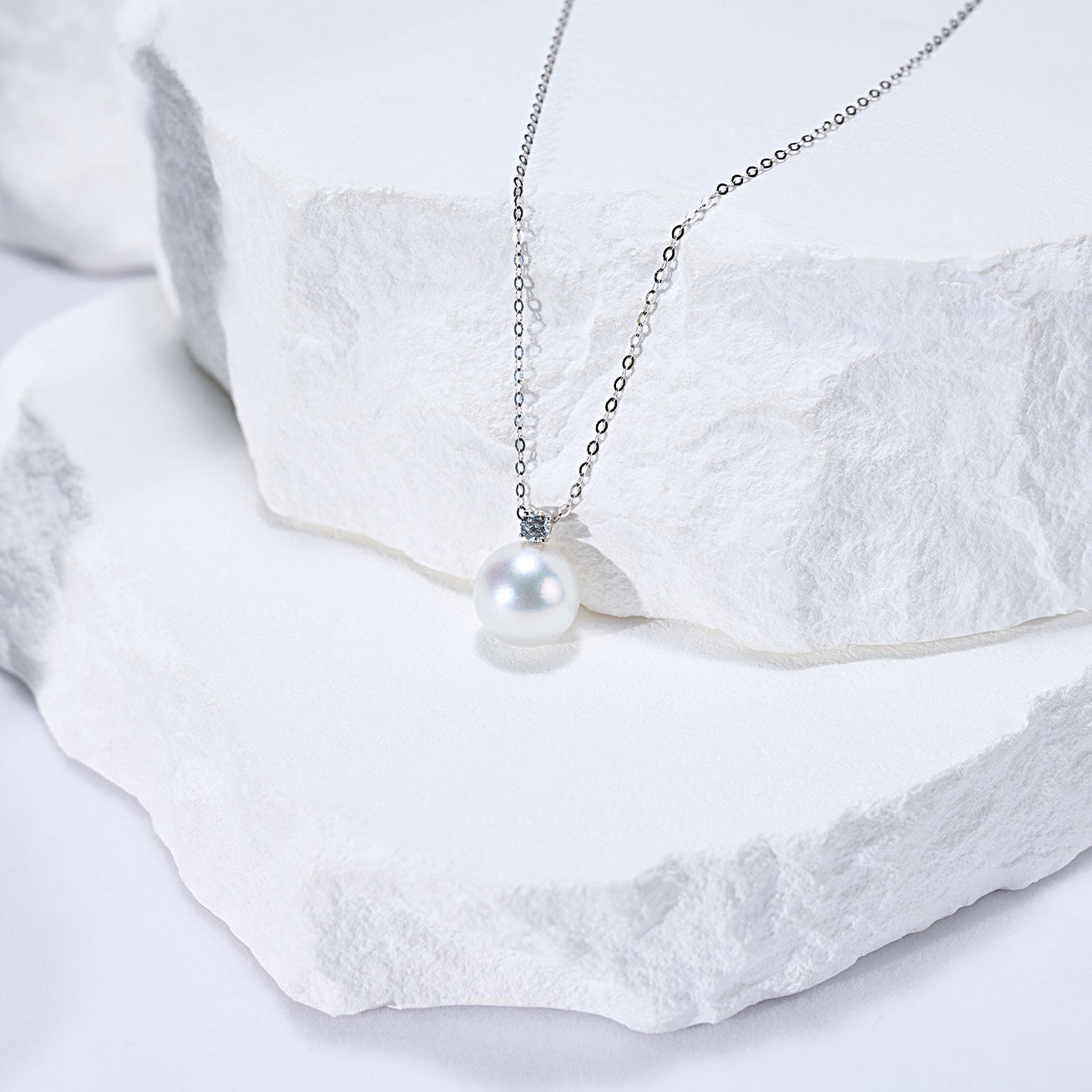 18K Solid Gold South Sea White Pearl Necklace KN00334 - Elegant Jewelry Gift for Women, Perfect for Weddings, Anniversaries & Special Occasions