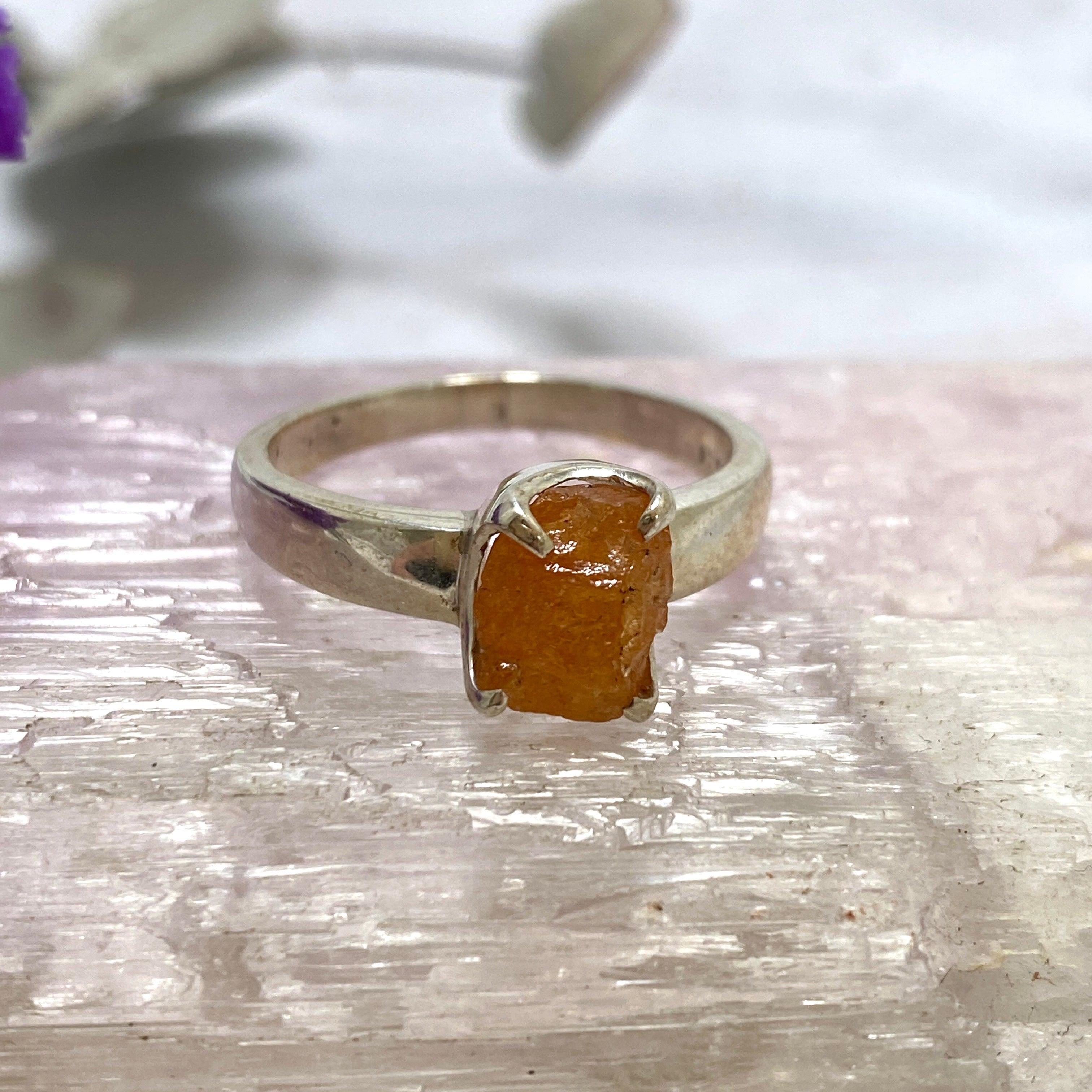 Natural Mandarin Garnet Raw Ring with Claw Setting - Size 8.5 (PRGJ213) - Perfect for Boho Jewelry, Wedding Bands & Everyday Elegance