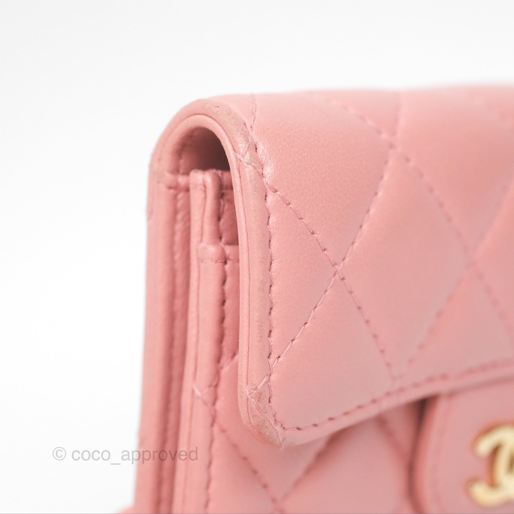 Chanel Classic Flap Card Holder in Pink Quilted Lambskin with Gold Hardware - Luxury Wallet for Women, Perfect for Everyday Use & Special Occasions