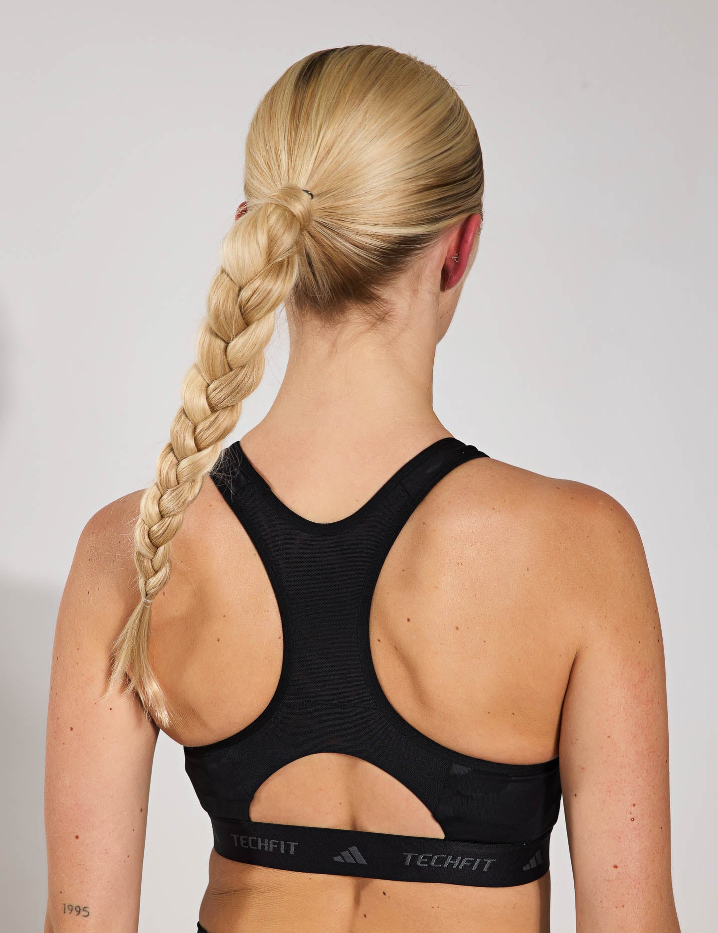 Techfit Medium Support High Neck Print Sports Bra - Black | Workout, Running, Yoga & Gym Activewear for Women