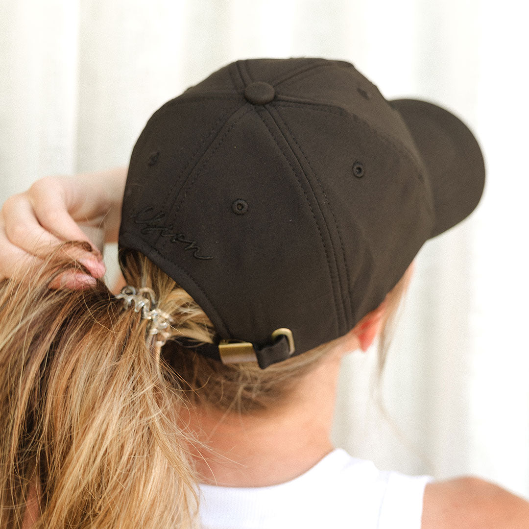 Stylish Black Everyday Hat for Men & Women - Perfect for Outdoor Activities, Travel, and Casual Wear
