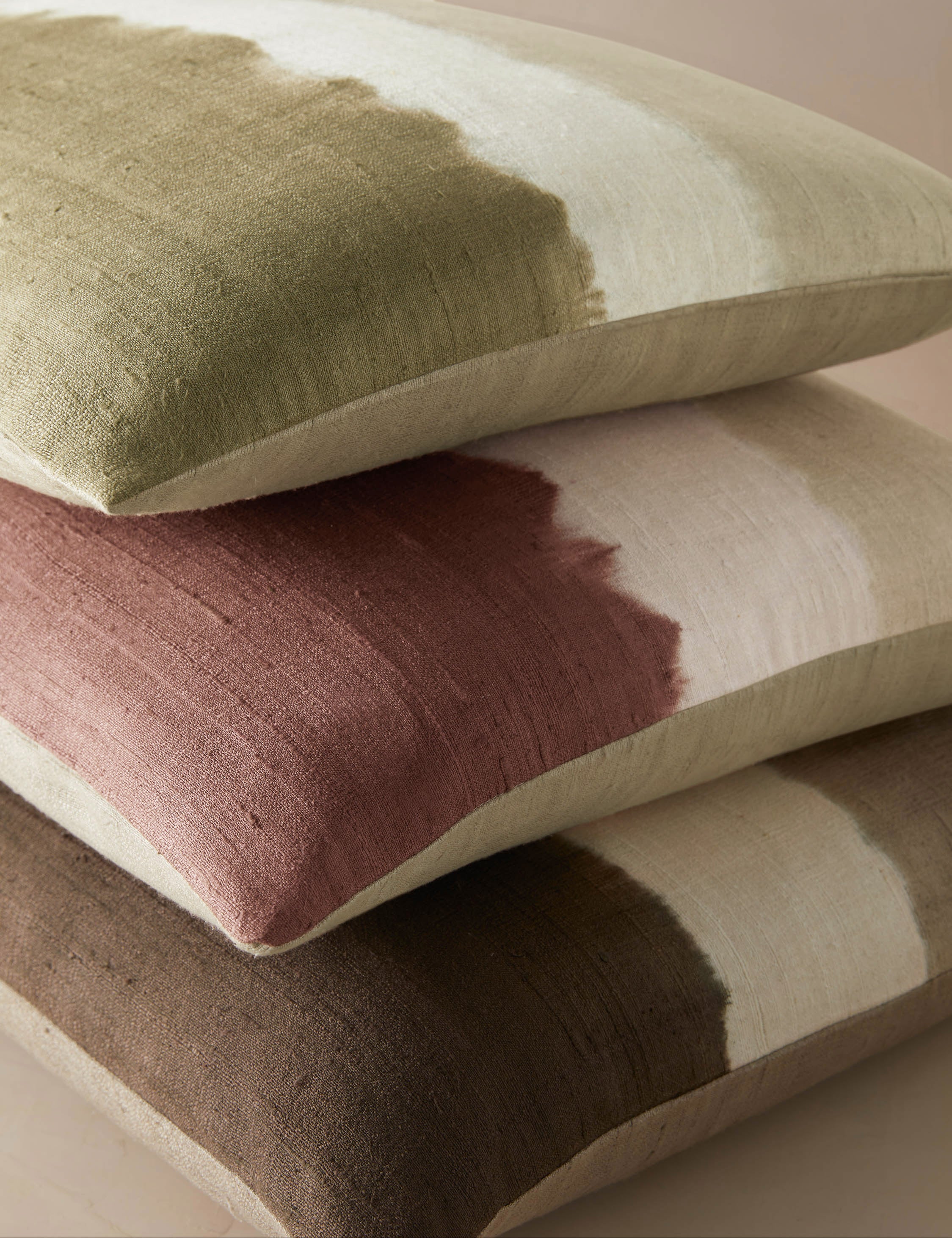 James Perkins Event Horizon Silk Pillowcase - Luxury 100% Mulberry Silk Pillow Cover for Hair & Skin Care - Perfect for Home, Travel & Gift Giving