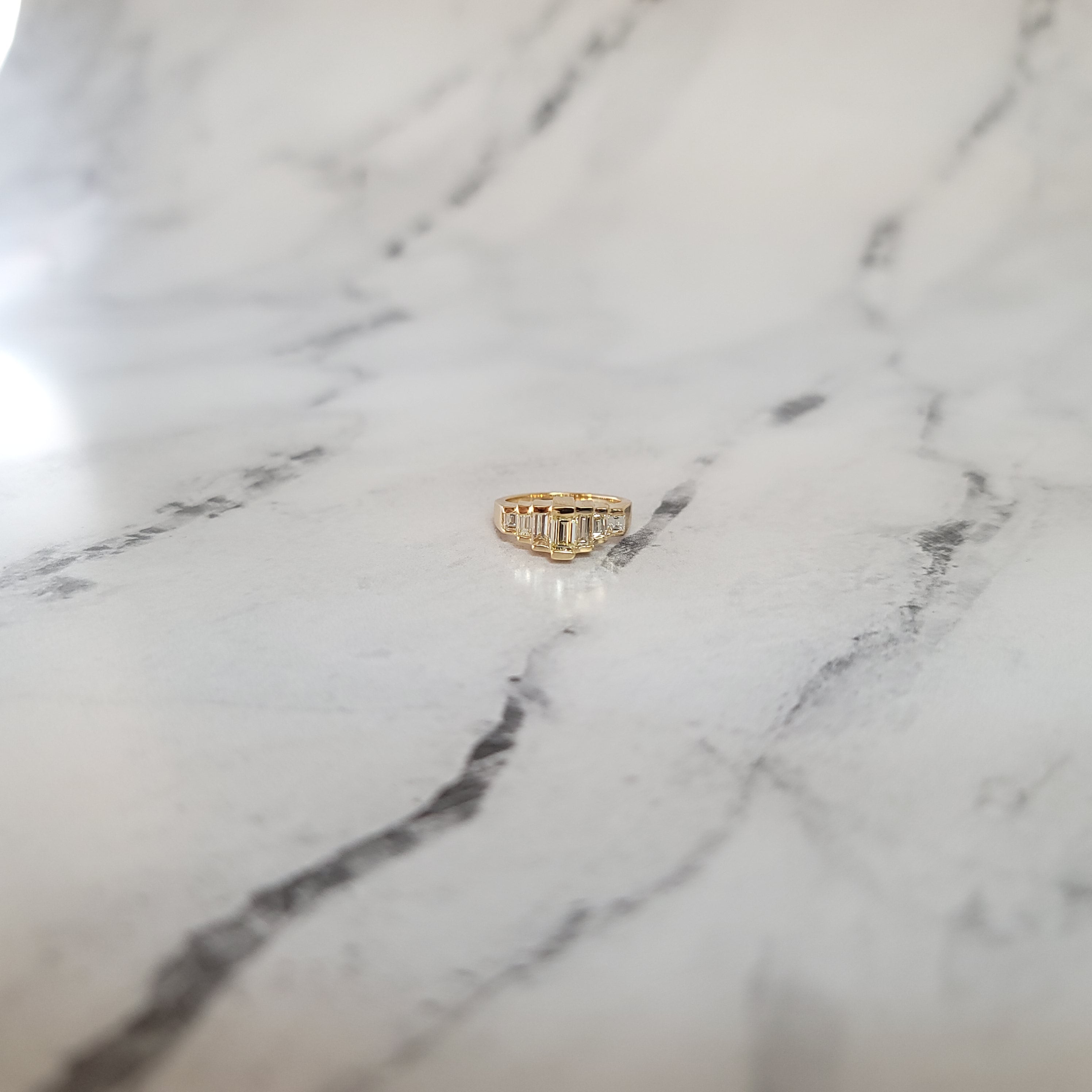 Exquisite Emerald Cut Fay Baguette Diamond Engagement Ring - 14K White Gold Vintage Style Wedding Band for Women - Perfect for Proposals, Anniversaries & Romantic Occasions
