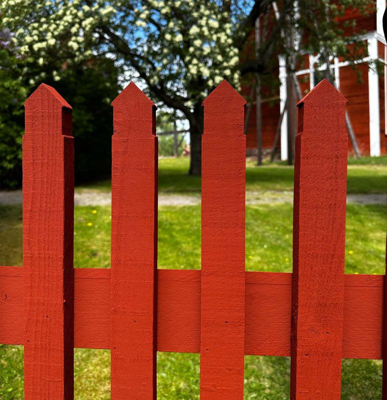 Premium Falu Red Painted Fence Panel - Ready-to-Install 1750 x 1180 mm Spruce Wood Section - Perfect for Garden Borders, Backyard Privacy, and Scandinavian-Style Outdoor Decor