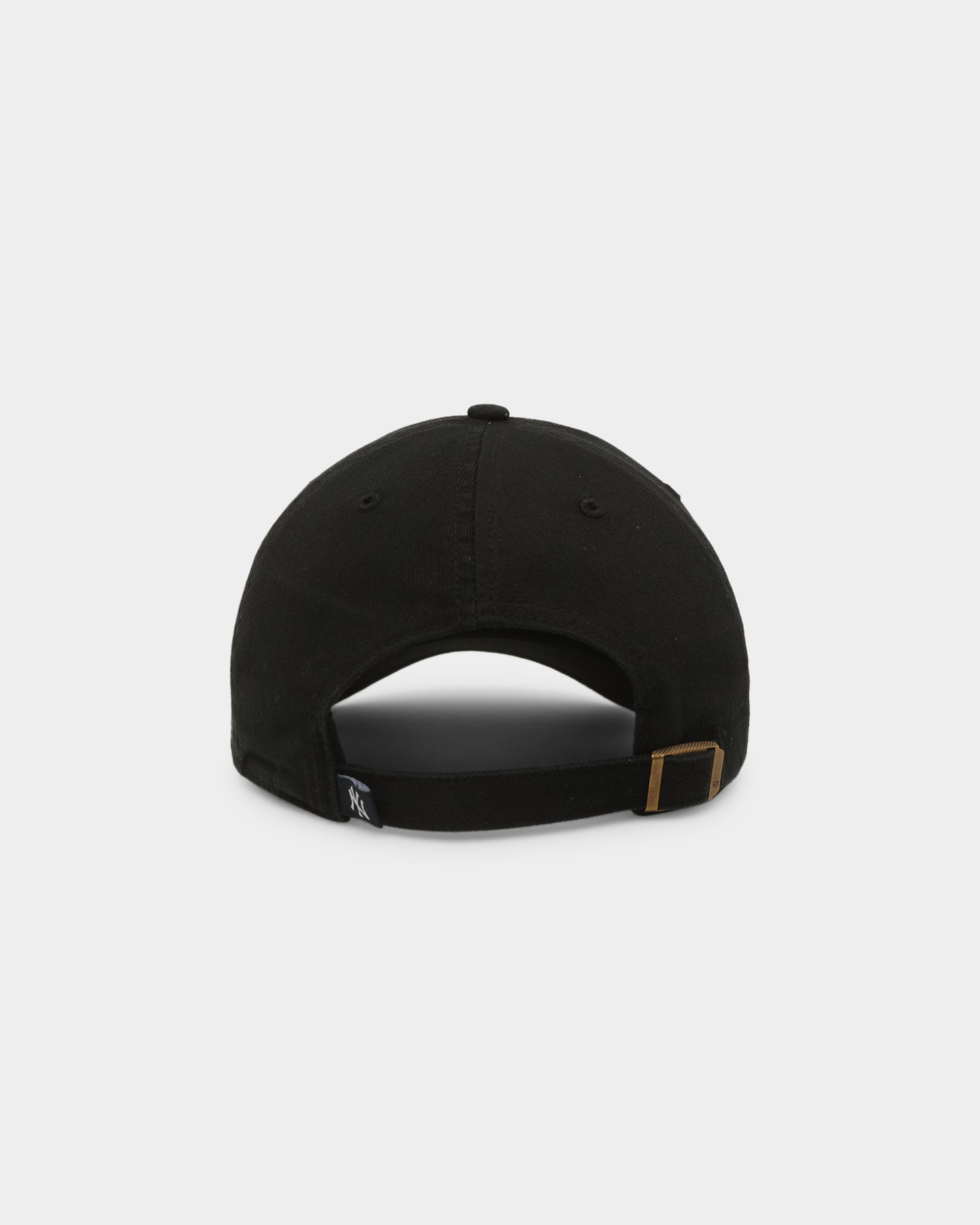 New York Yankees 47 Clean Up Adjustable Strapback Hat - Black & White Baseball Cap for Men & Women - Perfect for Games, Fan Gear & Streetwear Fashion