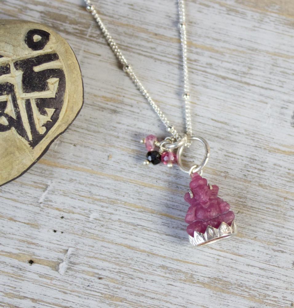 Ganesh Nobility Necklace - Elegant Hindu God Pendant for Women & Men - Spiritual Jewelry for Meditation, Yoga & Festivals