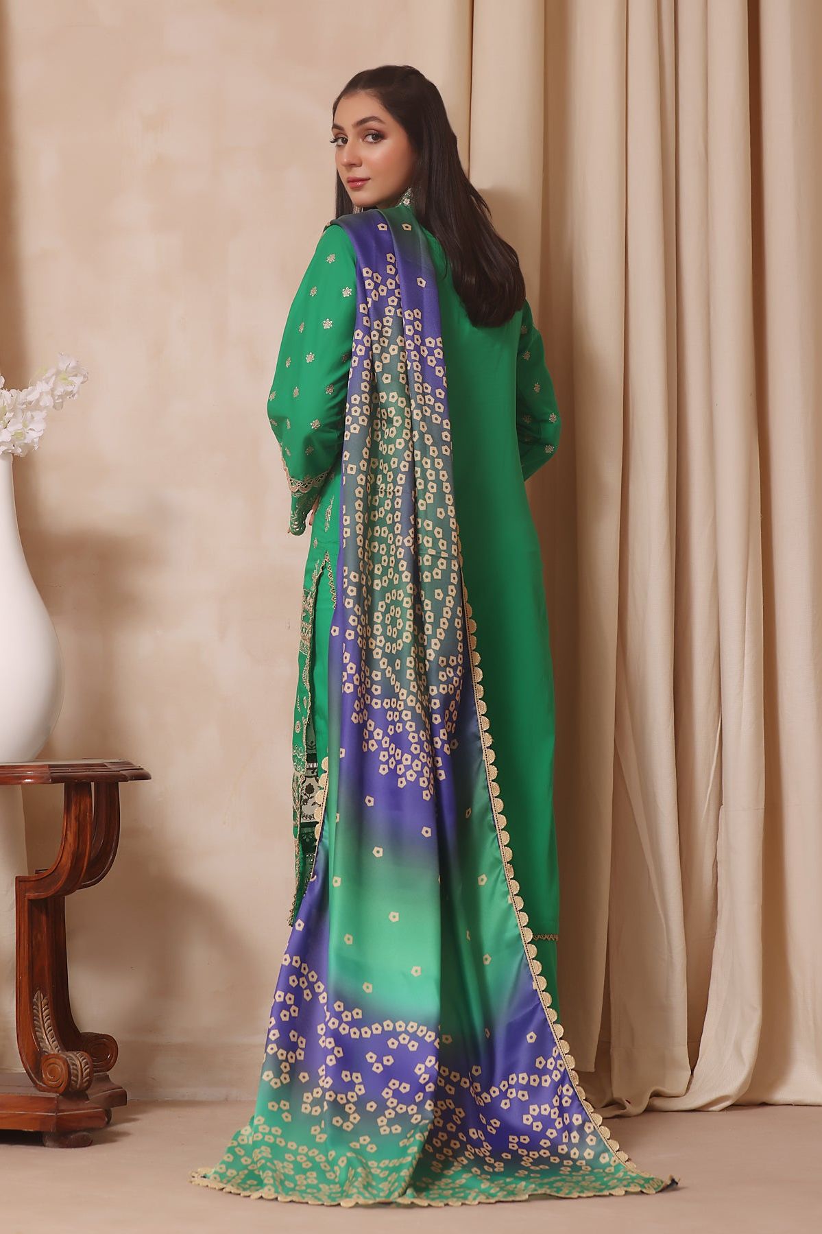 Chunari 3 Piece Suit by Zainab Chottani | Elegant Pakistani Formal Wear for Weddings & Special Occasions