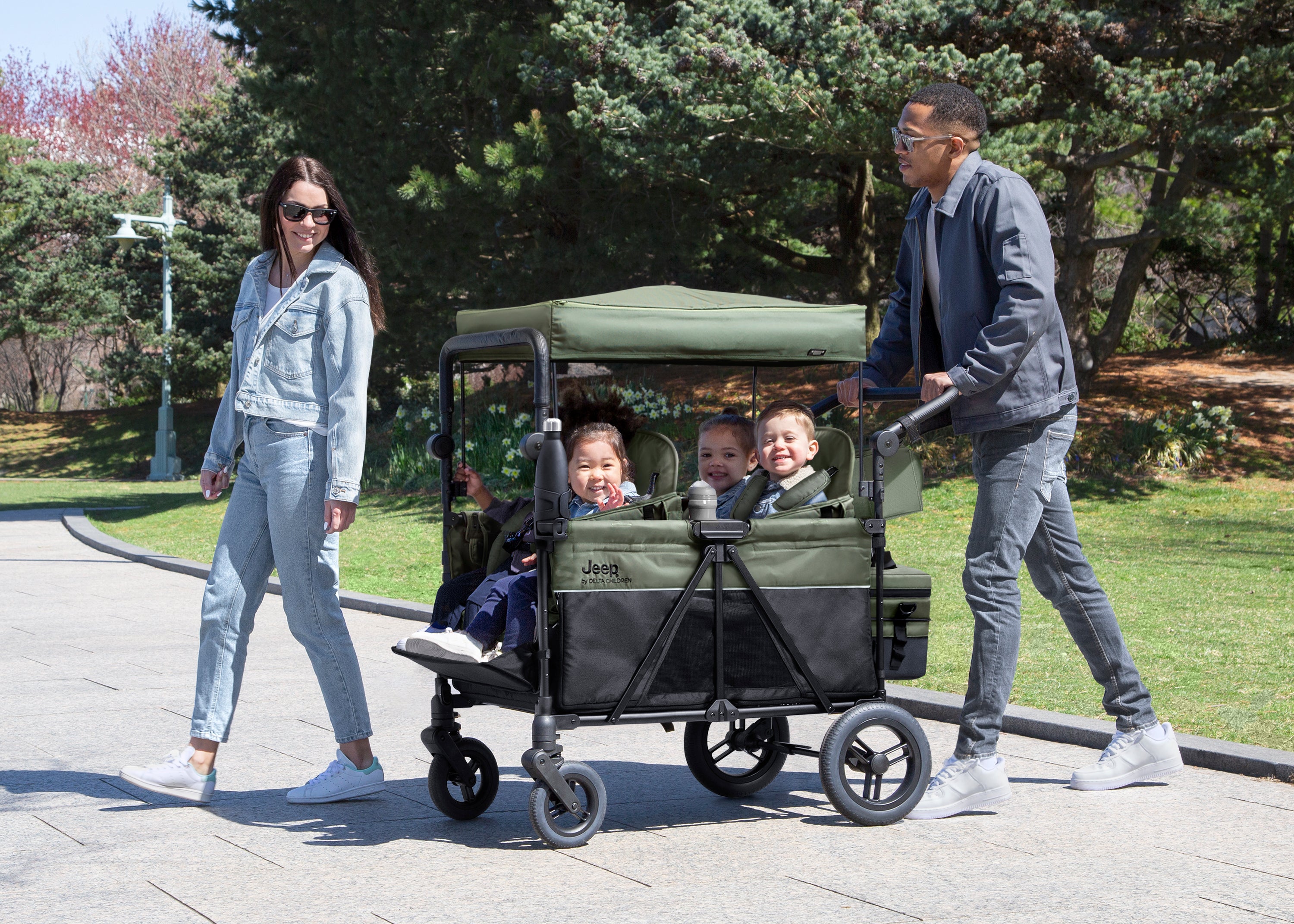 Jeep Wrangler Deluxe 4-Seater Stroller Wagon with Insulated Cooler Bag - Perfect for Family Outings, Beach Trips, and Outdoor Adventures