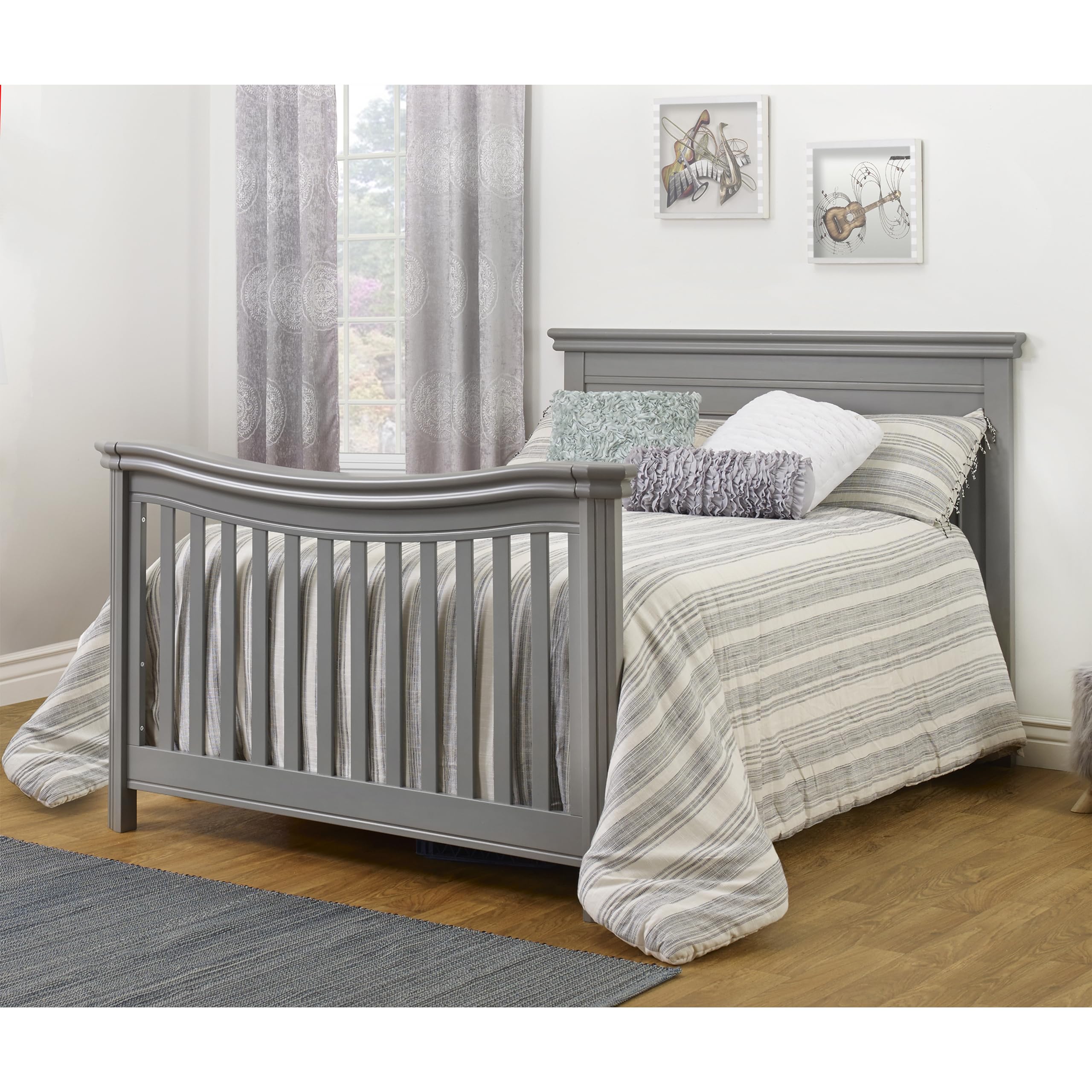 Sorelle Finley Lux Flat Top Crib - Modern Baby Crib with Adjustable Mattress Height, White Finish | Perfect for Nursery, Daycare & Gift Registry