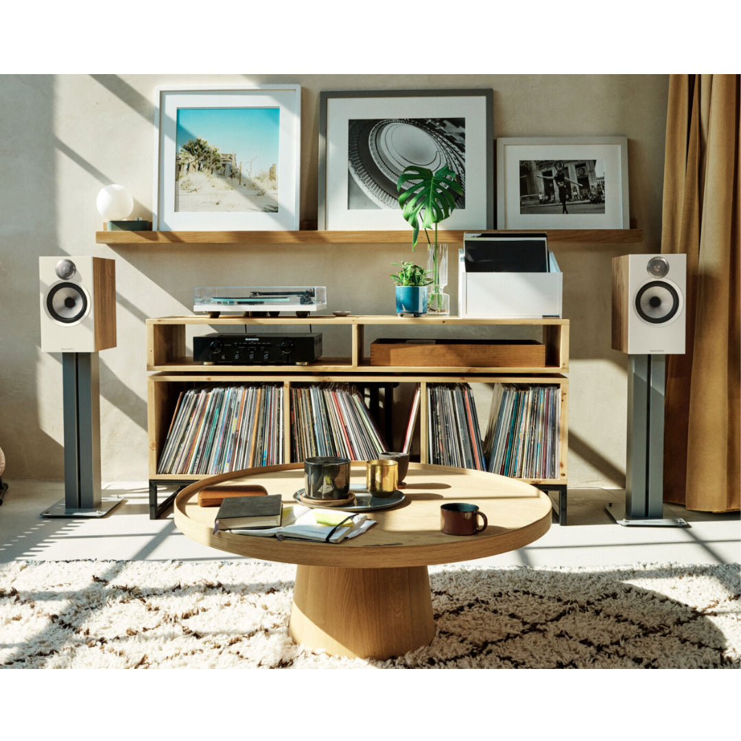B&W 606 S3 Bookshelf Speakers Pair - Premium Stand Mount Loudspeakers for Home Theater & Music Listening - Perfect for Living Rooms, Studios & Audiophile Setups