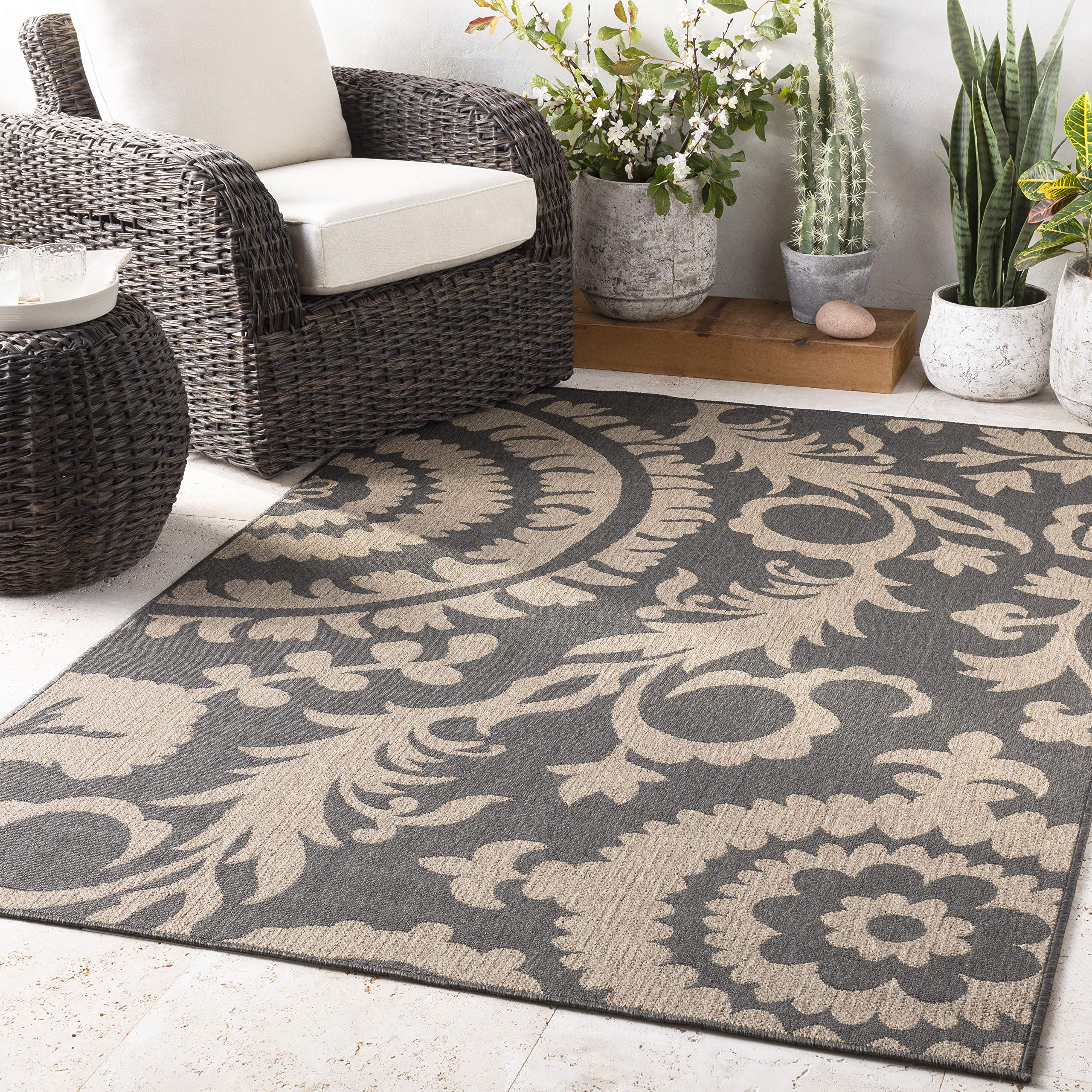 Alysia Gray and Beige Indoor/Outdoor Round Area Rug 7'3