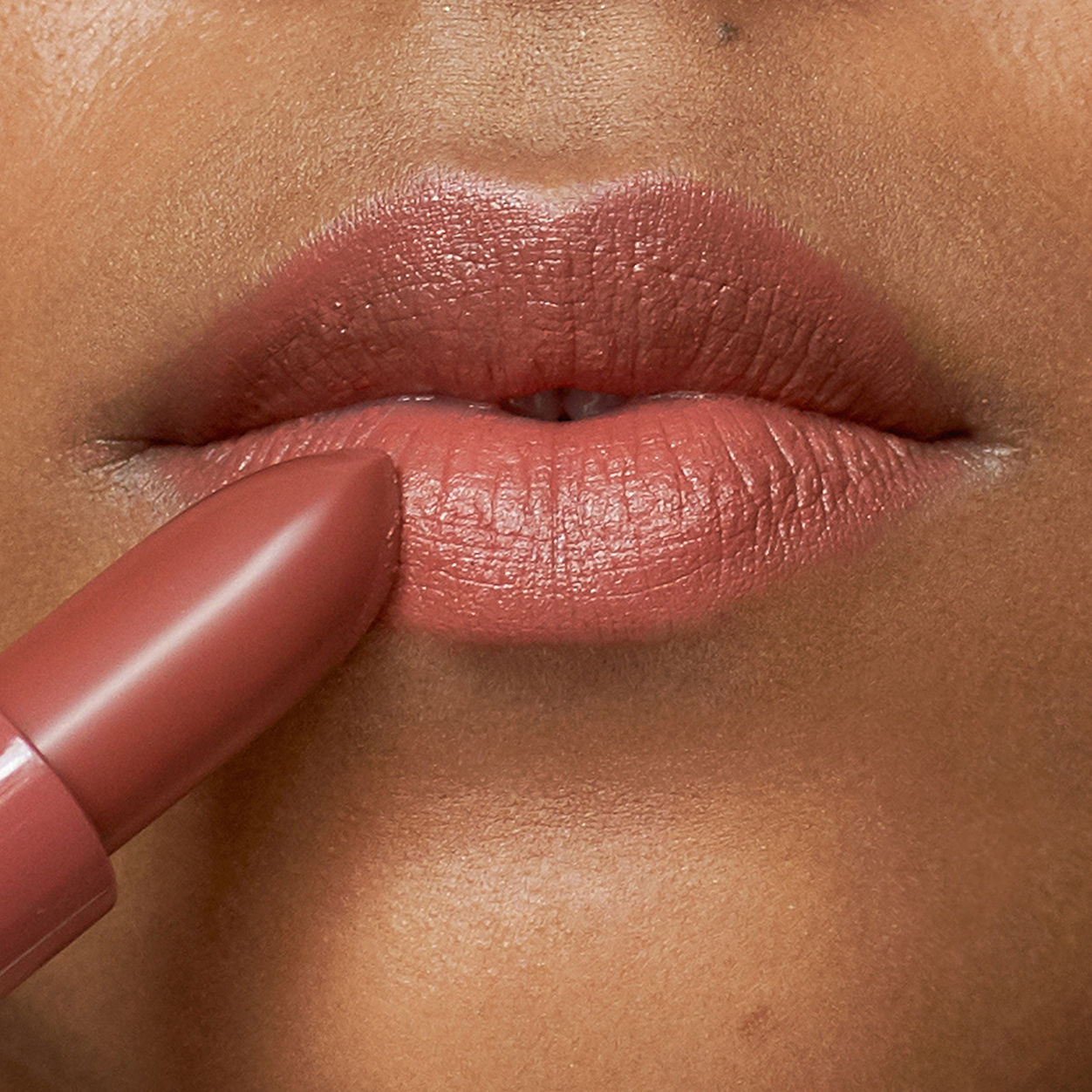 Long-Lasting Crushed Lip Color - Hydrating Matte Lipstick for Women, Vegan & Cruelty-Free - Perfect for Everyday Wear, Date Night & Special Occasions