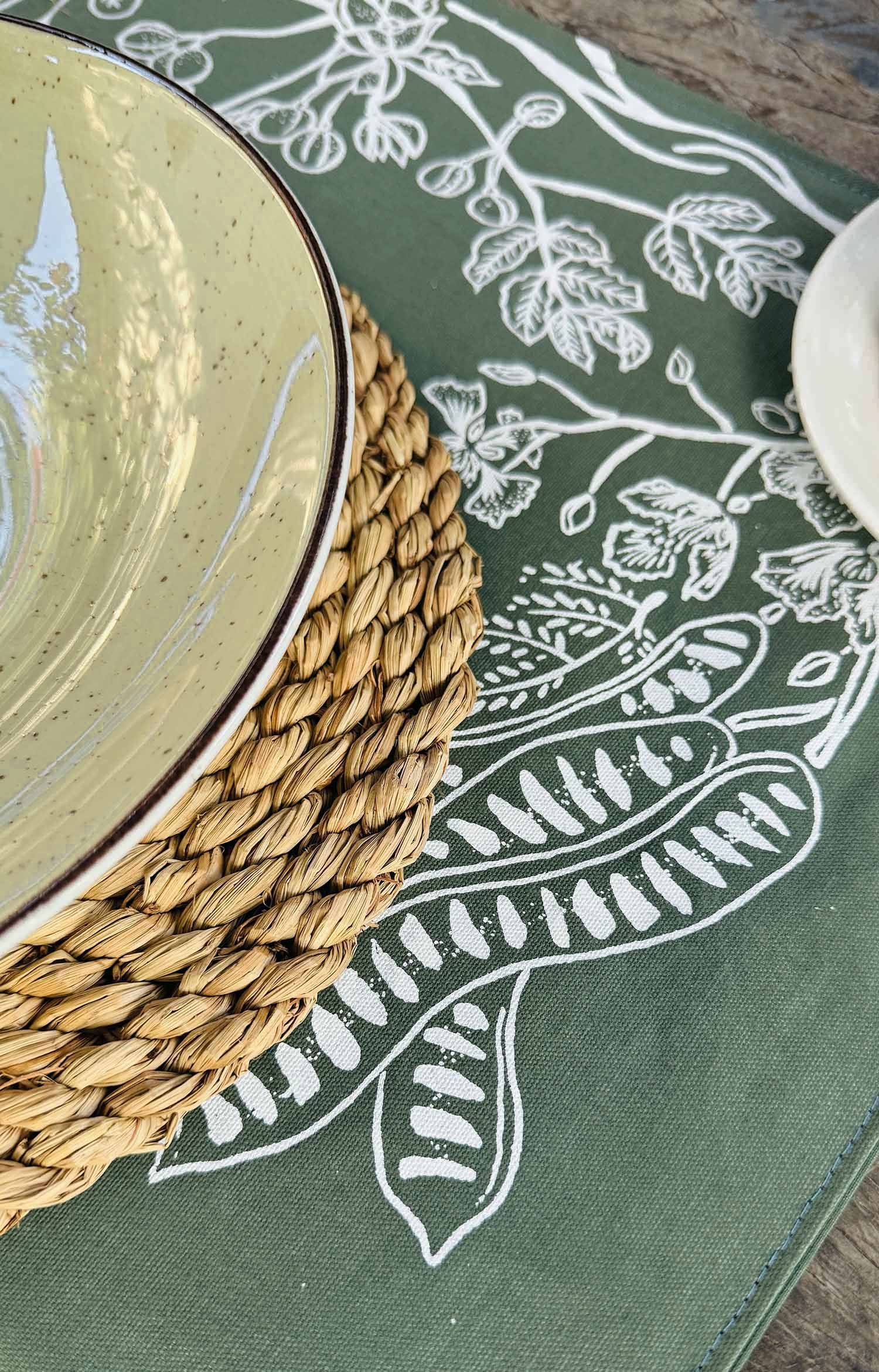 Premium Floral Table Mats Set of 4 - Waterproof & Heat Resistant Forest Green Placemats for Dining Table Decor - Perfect for Home, Kitchen, Restaurant & Party Use