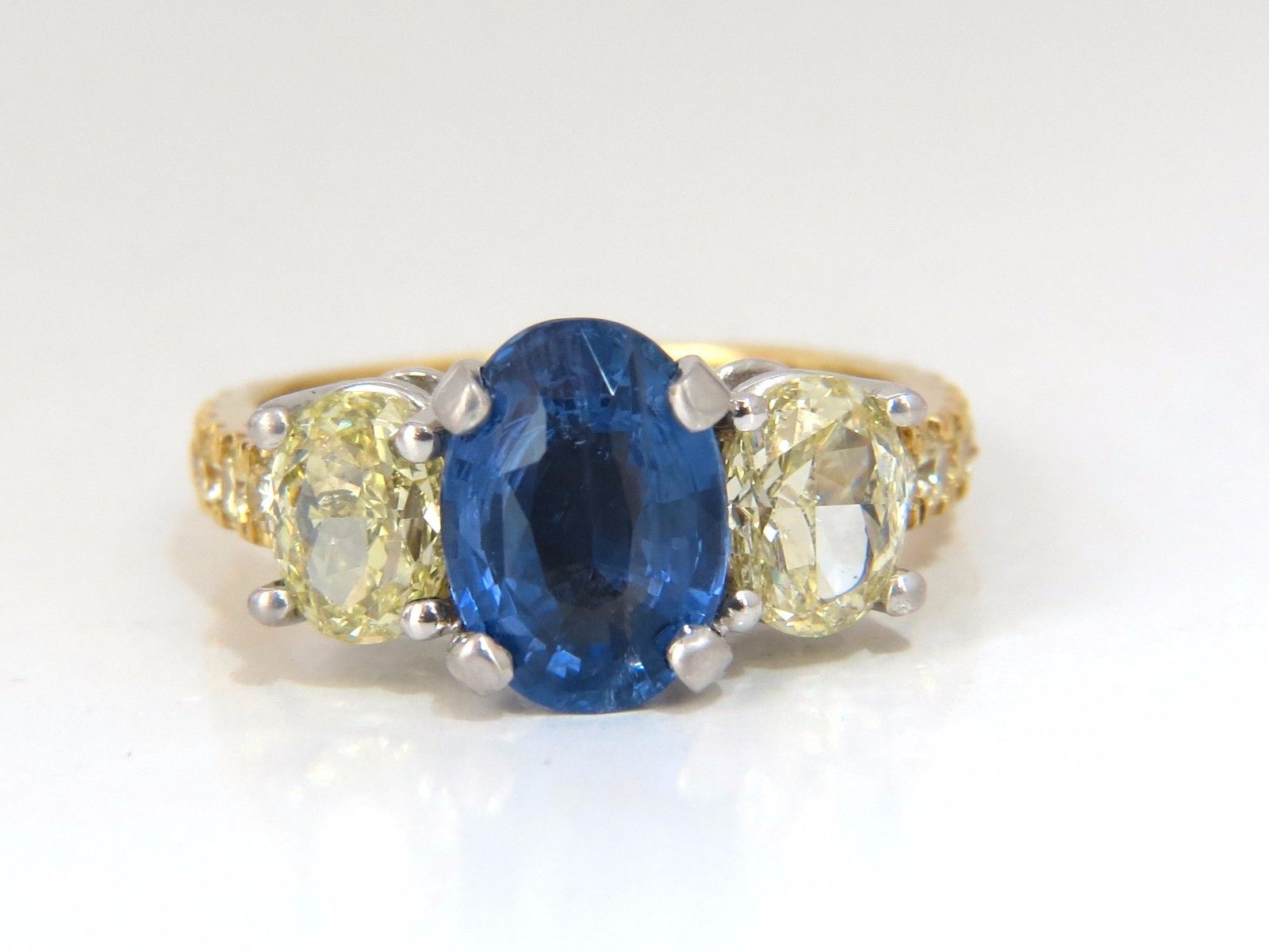 GIA Certified 5.42 Carat Natural Unheated Yellow Sapphire & Diamond Ring in 18K Gold - Perfect for Engagement, Anniversary & Special Occasion Jewelry