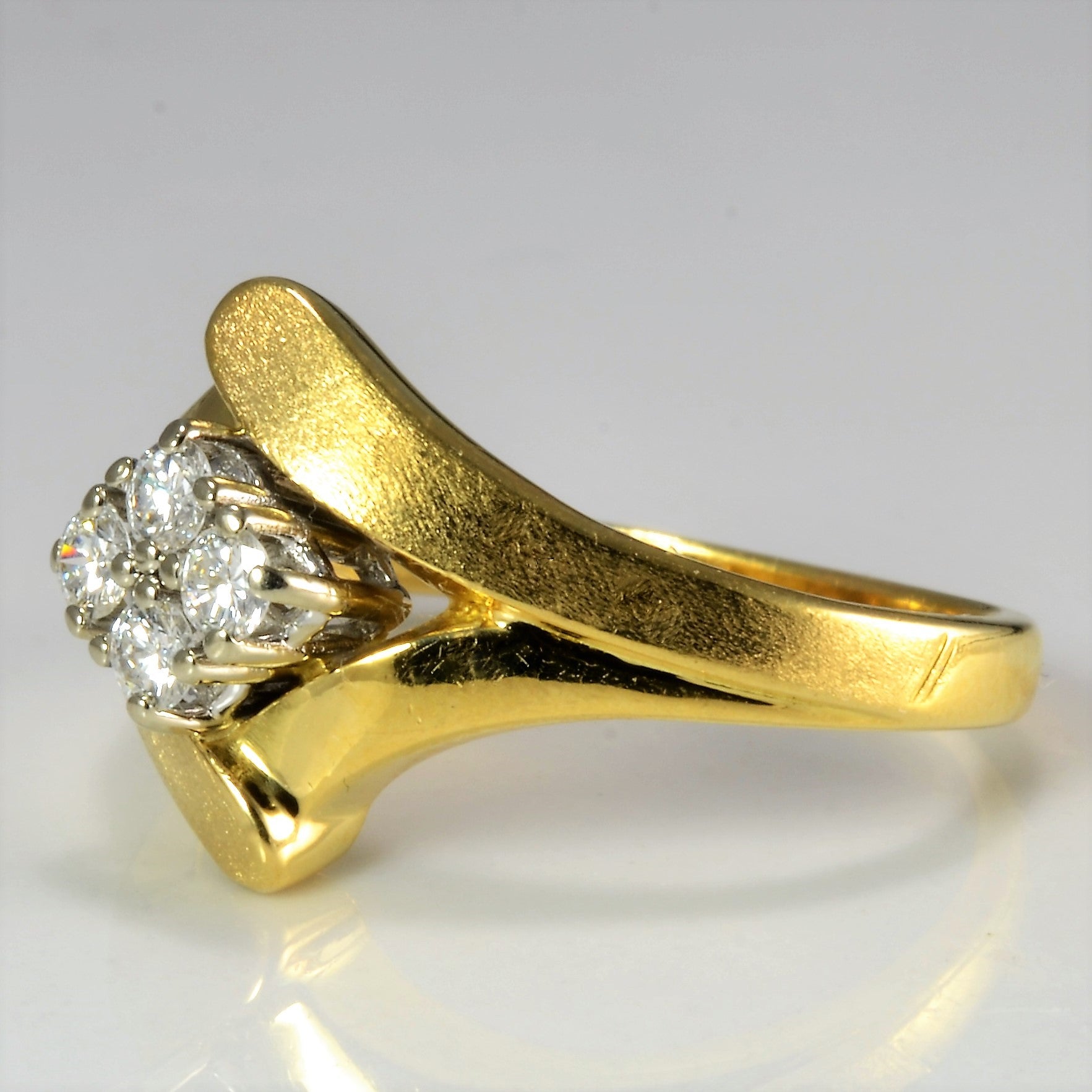 18K Gold Chevron Diamond Ring - 0.30 Carat Total Weight, Size 8.75 | Elegant Stackable Wedding Band, Anniversary Gift for Her | Perfect for Bridal Jewelry, Valentine's Day & Special Occasions