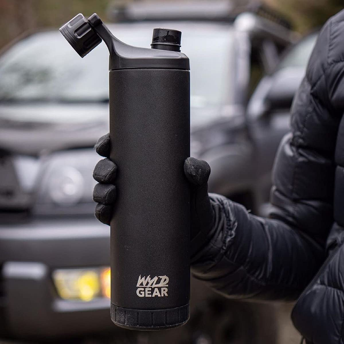 WYLD Gear Mag Series 18 oz. Vacuum Insulated Stainless Steel Water Bottle - Leakproof, BPA-Free, Keeps Drinks Cold 24Hrs/Hot 12Hrs - Perfect for Hiking, Gym & Outdoor Activities