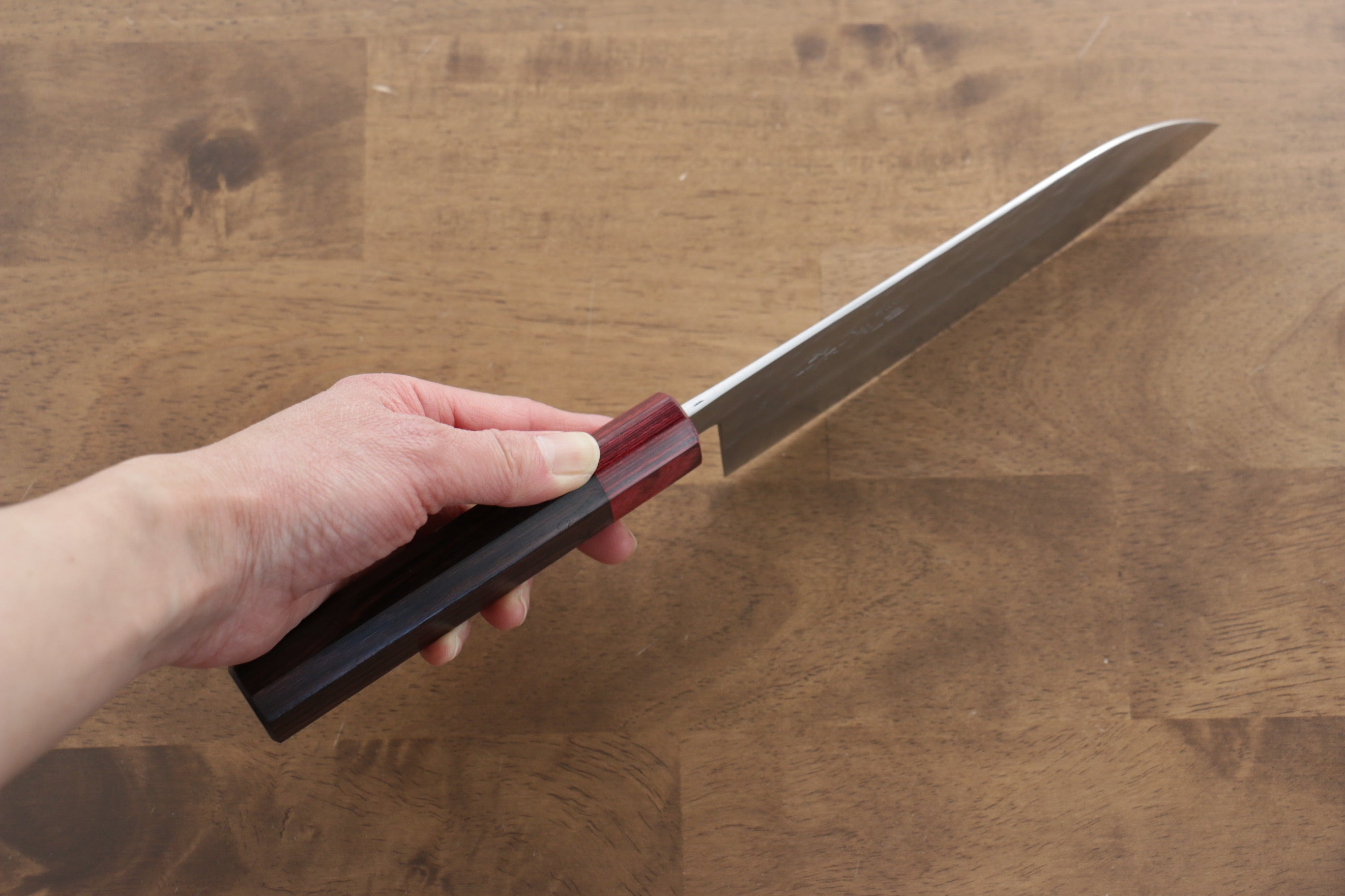 Kunihira VG1 Hammered Santoku Knife 170mm - Japanese Kitchen Knife with Red Pakka Wood Handle - Perfect for Slicing, Dicing & Chopping Vegetables, Meat & Fish