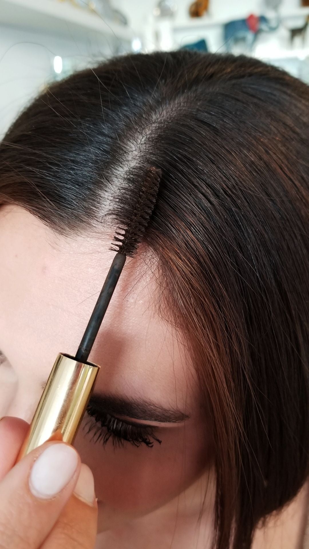 Brush It Away Grey Hair Cover Up - Instant Root Touch Up for Men & Women - Perfect for Work, Travel & Special Events