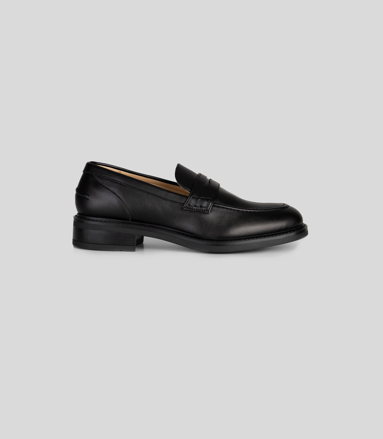 Solari Milano Women's Black Loafers - Comfortable & Stylish Slip-On Shoes for Work, Office & Casual Wear