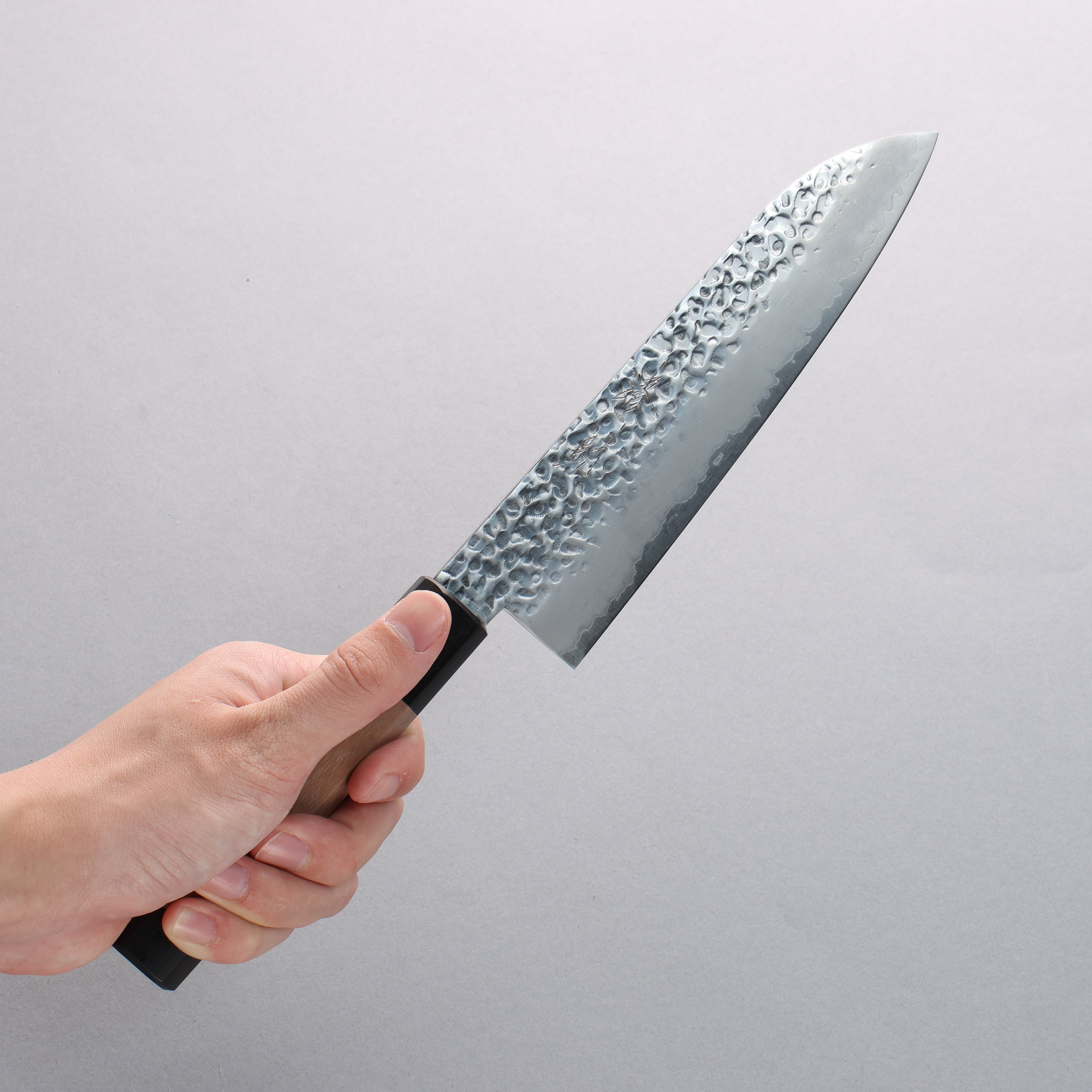 Premium Seisuke Silver Steel No.3 Hammered Santoku Knife 180mm - Japanese Chef Knife with Walnut & Double Black Pakkawood Handle - Perfect for Slicing, Dicing & Chopping Vegetables, Meat & Fish