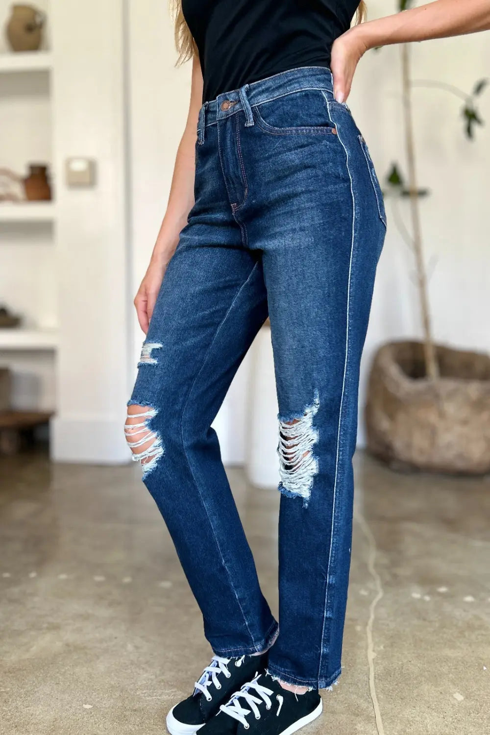 Judy Blue High Waist Rigid Magic Destroyed Straight Jeans for Women - Vintage Distressed Denim Pants with Comfort Stretch (Casual Wear, Street Style, Night Out)