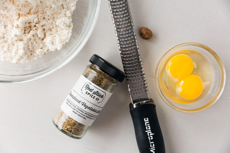 Premium Whole Nutmeg Spices for Baking & Cooking - Organic, Fresh & Aromatic - Perfect for Pumpkin Pie, Eggnog & Holiday Recipes