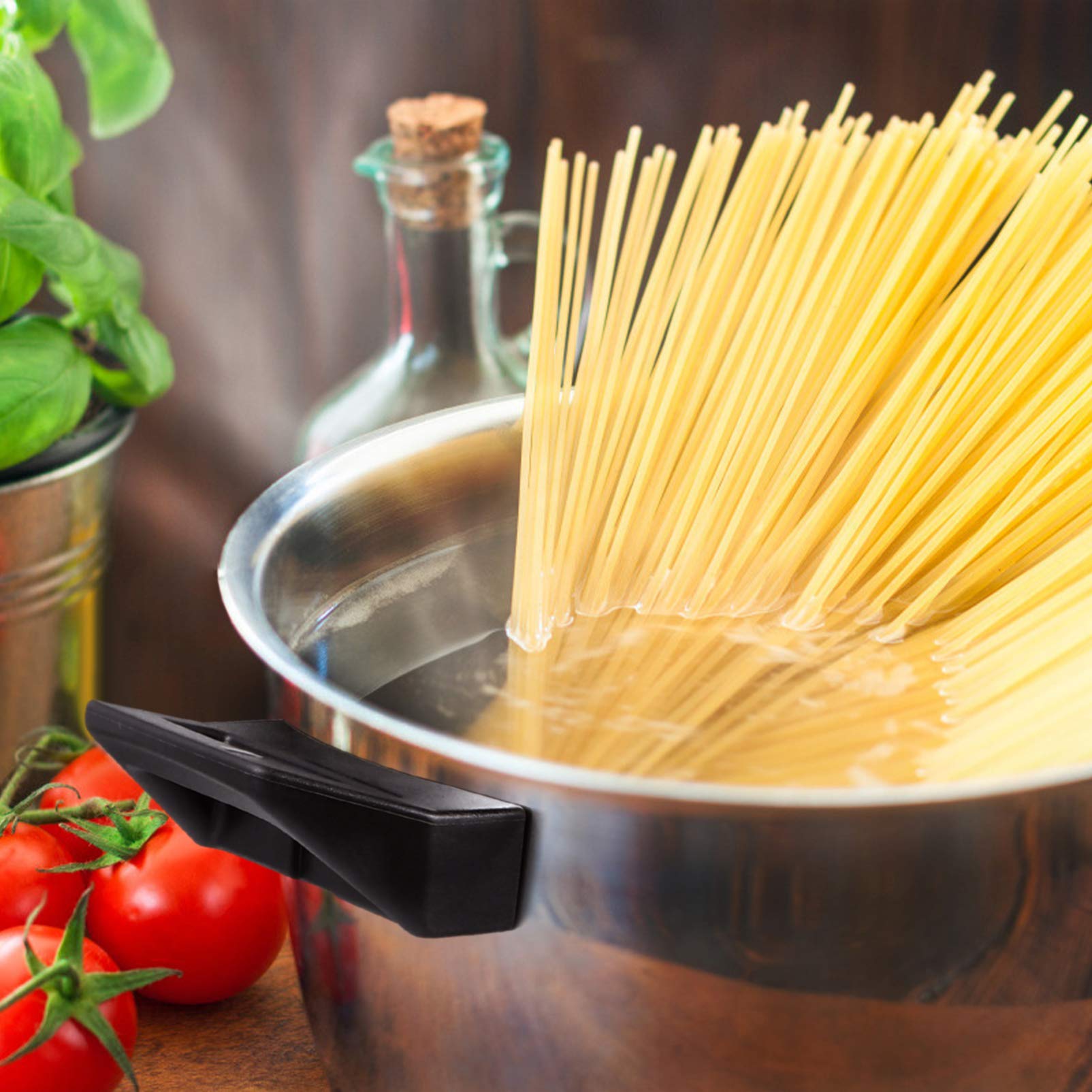 DOITOOL 8 Quart Stainless Steel Stock Pot with Lid - Heavy Duty Soup Pot, Pasta Pot, Steamer for Cooking, Boiling, Canning - Ideal for Home Kitchen, Restaurant & Catering Use