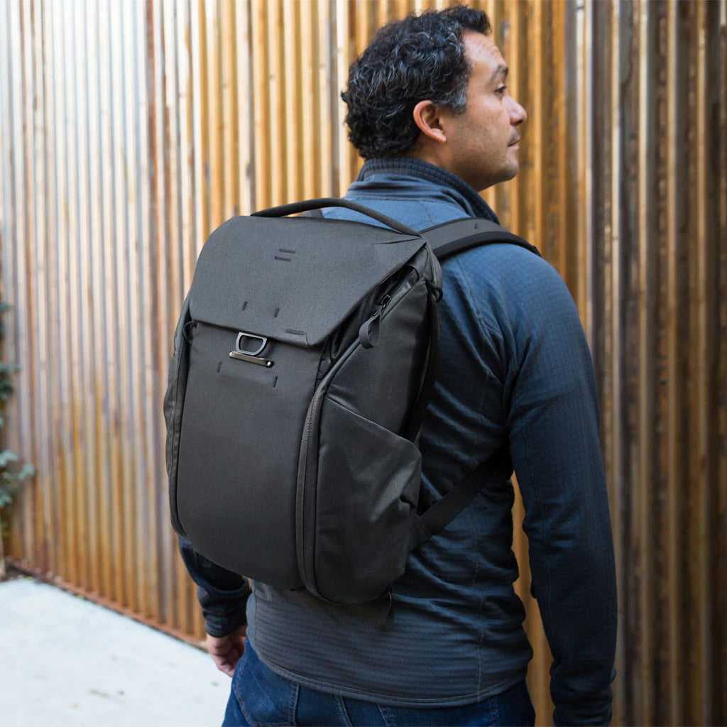 Peak Design Everyday Backpack V2 30L - Durable Camera & Travel Backpack for Photographers & Commuters - Waterproof Laptop Bag with Customizable Dividers - Perfect for Work, Hiking & Urban Adventures