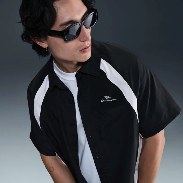 Nike SB Dri-FIT Woven Short Sleeve Bowler Shirt for Men - Breathable & Lightweight Golf Polo (Black) - Perfect for Casual Wear, Skateboarding & Outdoor Sports