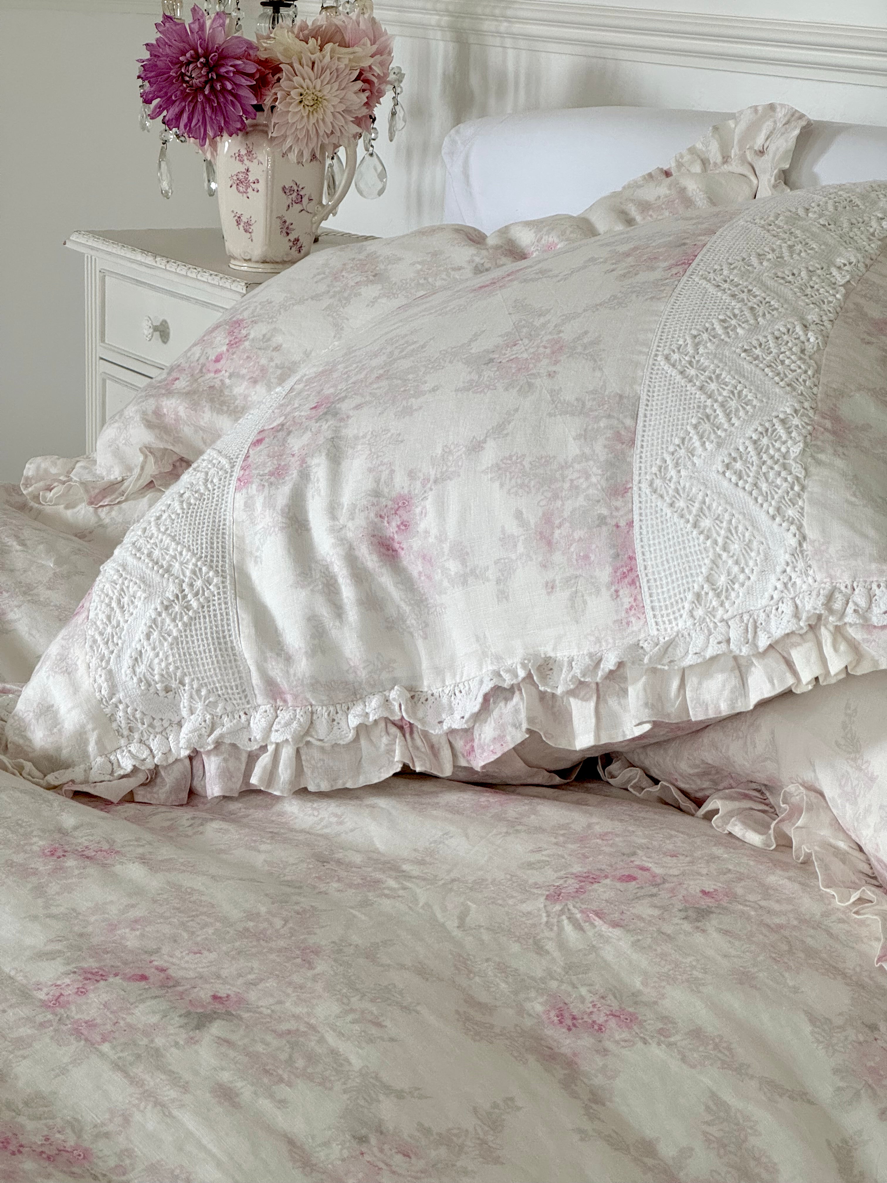 Rachel Ashwell® Floral Ikat Linen Bedding Set - Queen Size Luxury Bed Sheets with Pillowcases - Boho Chic Home Decor for Master Bedroom & Guest Room