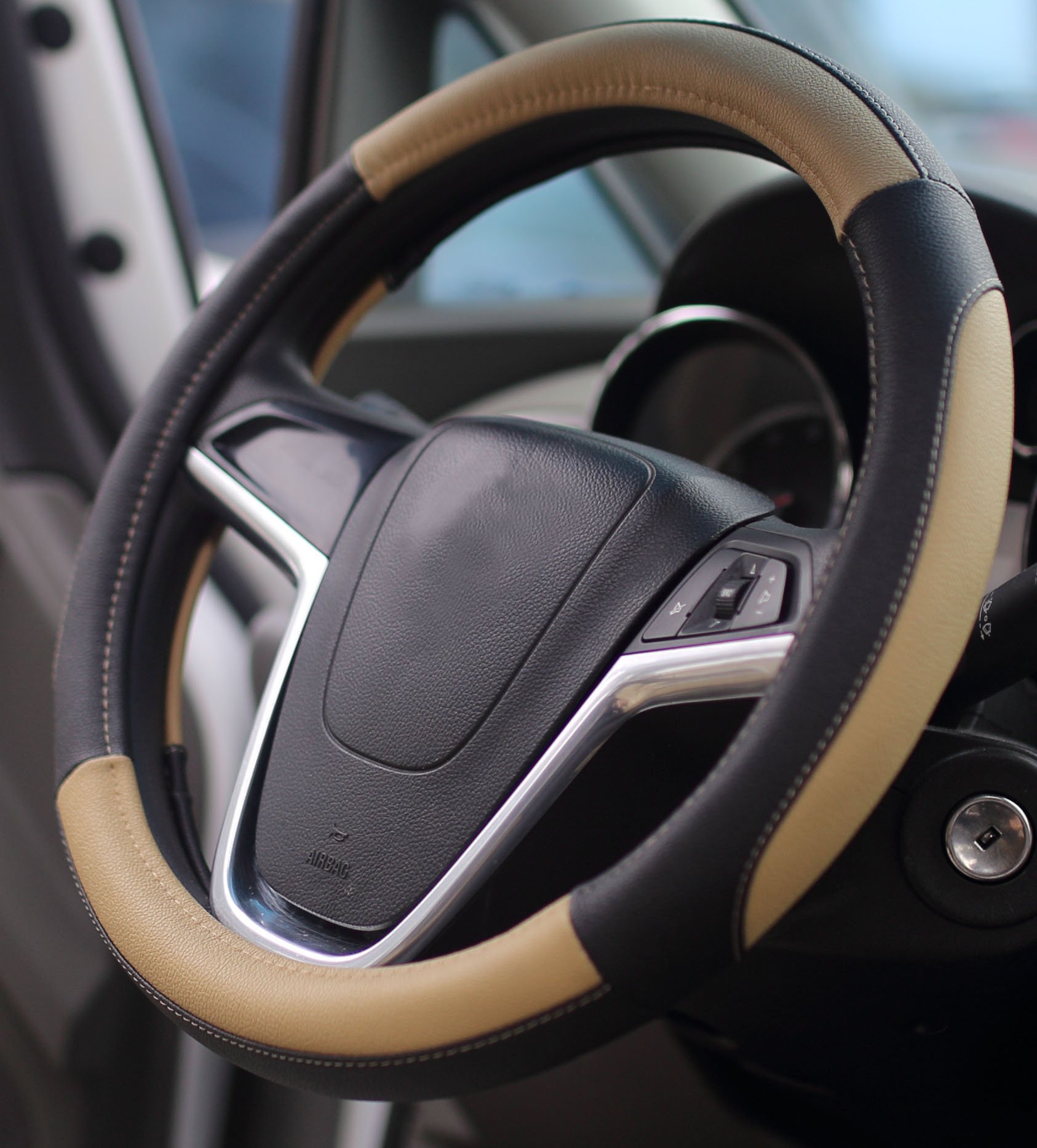 Mayco Bell 15 Inch Car Steering Wheel Cover - No Smell, Comfortable & Durable for Safe Driving - Black/Beige - Perfect for Daily Commute, Road Trips & Winter Protection