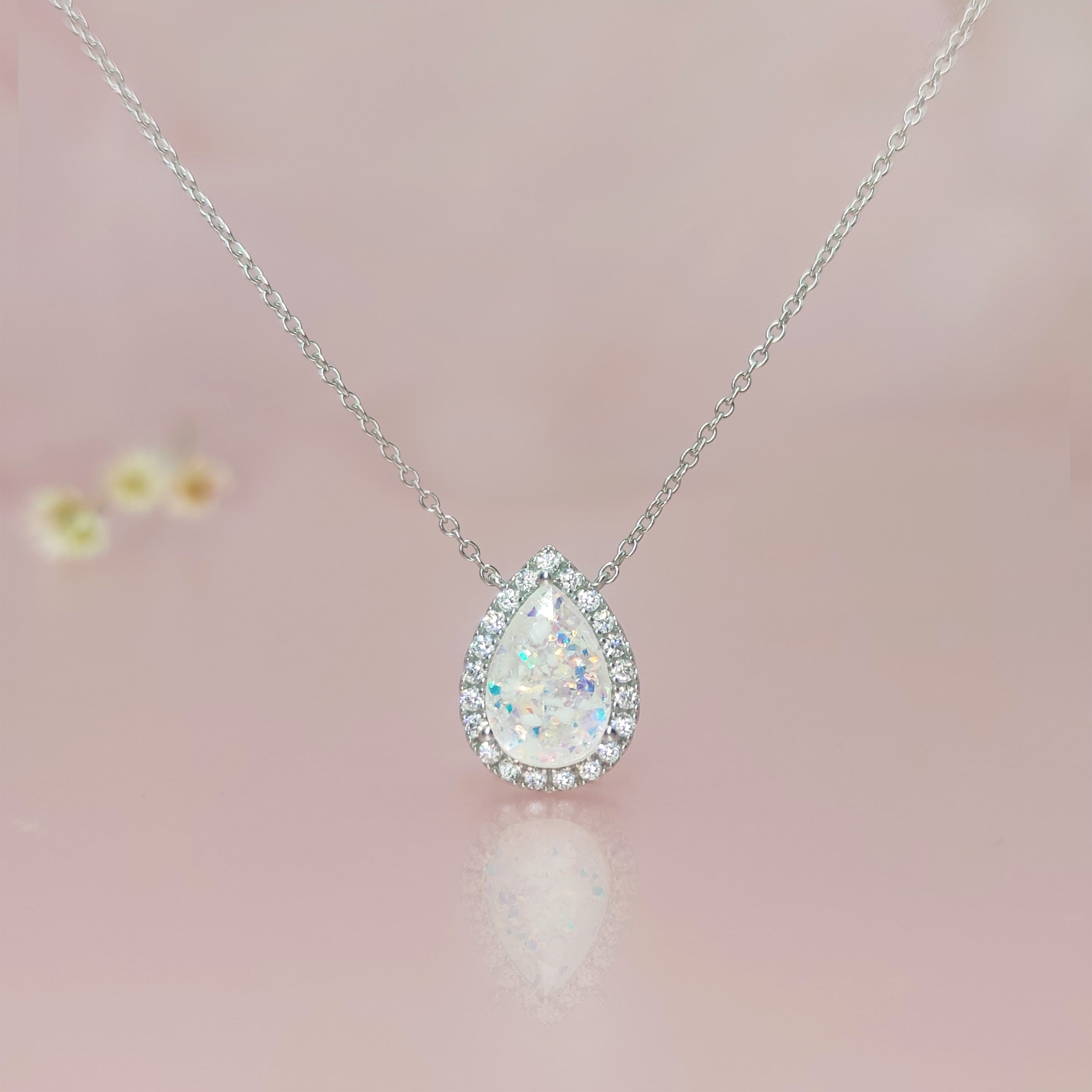 Eternal Embers Memorial Ashes Necklace - Cremation Jewelry for Loved Ones | Keepsake Pendant for Ashes | Perfect for Remembrance, Memorial Gifts & Everyday Wear