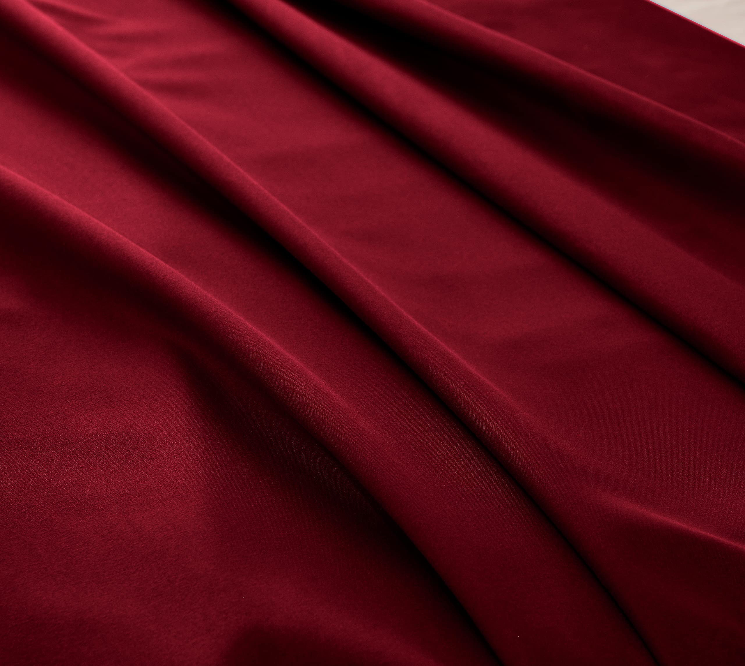 Premium 4-Piece King Size Bed Sheet Set - Breathable, Soft & Easy Care - Deep Pocket Fitted Sheet, Flat Sheet & Pillowcases - Burgundy Luxury Bedding for Master Bedroom, Guest Room & Hotel Use