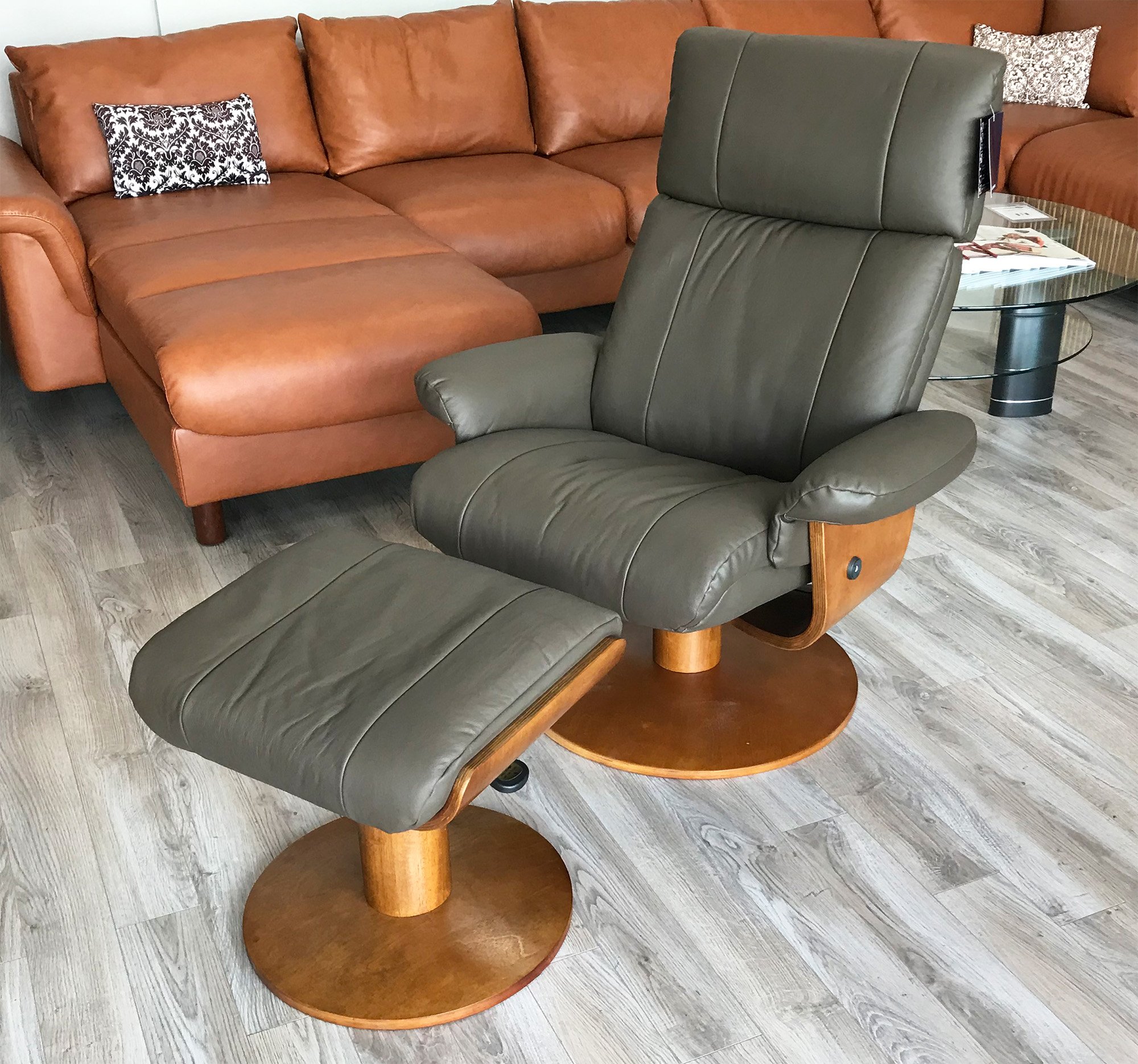 Mac Motion Norfolk Massaging Air Lumbar Recliner with Ottoman - Dark Brown Top Grain Leather Swivel Chair for Home Office & Living Room Relaxation