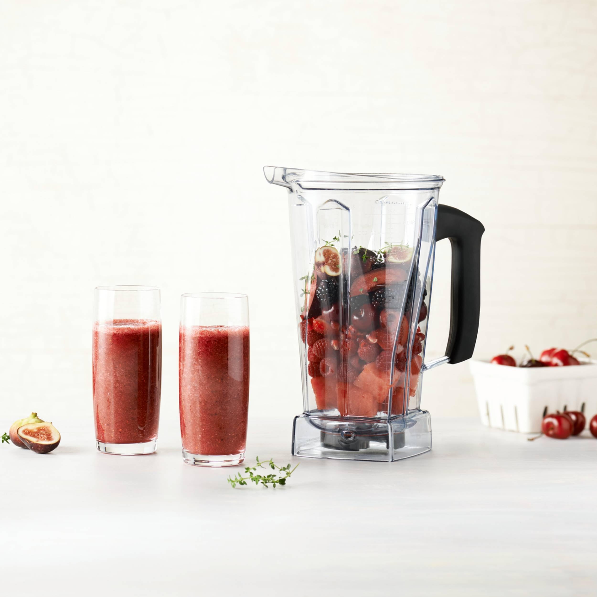 Vitamix 64 oz. Container - 60865, 64 Ounce BPA-Free Blender Jar - Perfect for Smoothies, Soups & Nut Butters - Clear